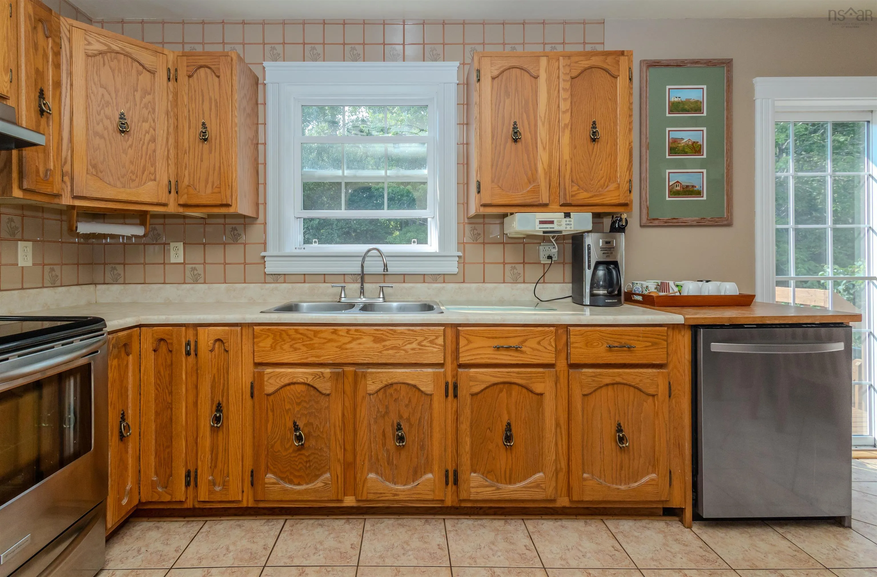 742 Cottage Road, Sydney, NS B1P 6S6, 4 Bedrooms Bedrooms, ,2 BathroomsBathrooms,Residential,For Sale,Cottage,202518873