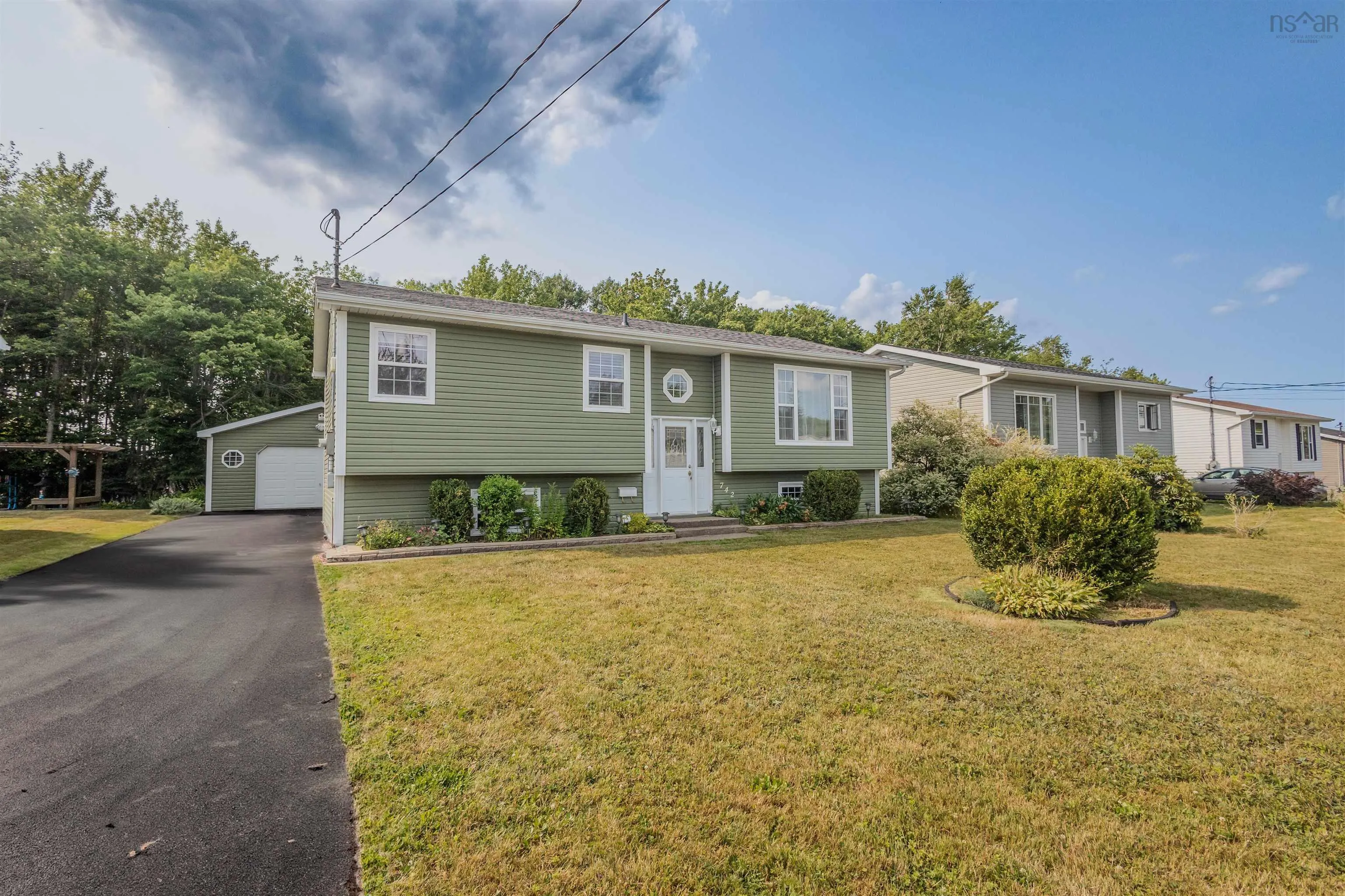 742 Cottage Road, Sydney, NS B1P 6S6, 4 Bedrooms Bedrooms, ,2 BathroomsBathrooms,Residential,For Sale,Cottage,202518873