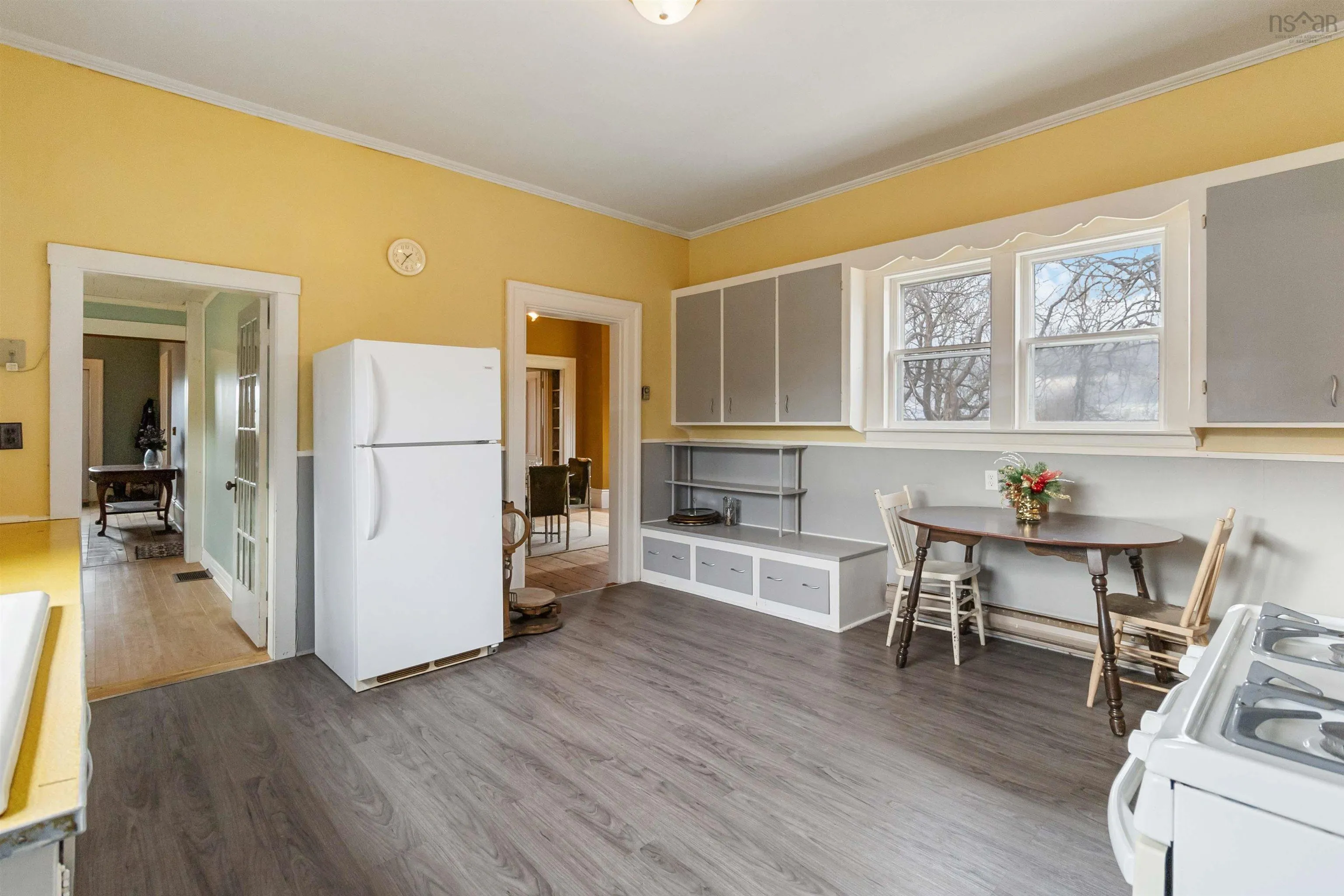 21 John Street, Lockeport Ns B0t 1l0, 9 Bedrooms Bedrooms, ,3 BathroomsBathrooms,Residential,For Sale,John,202509744