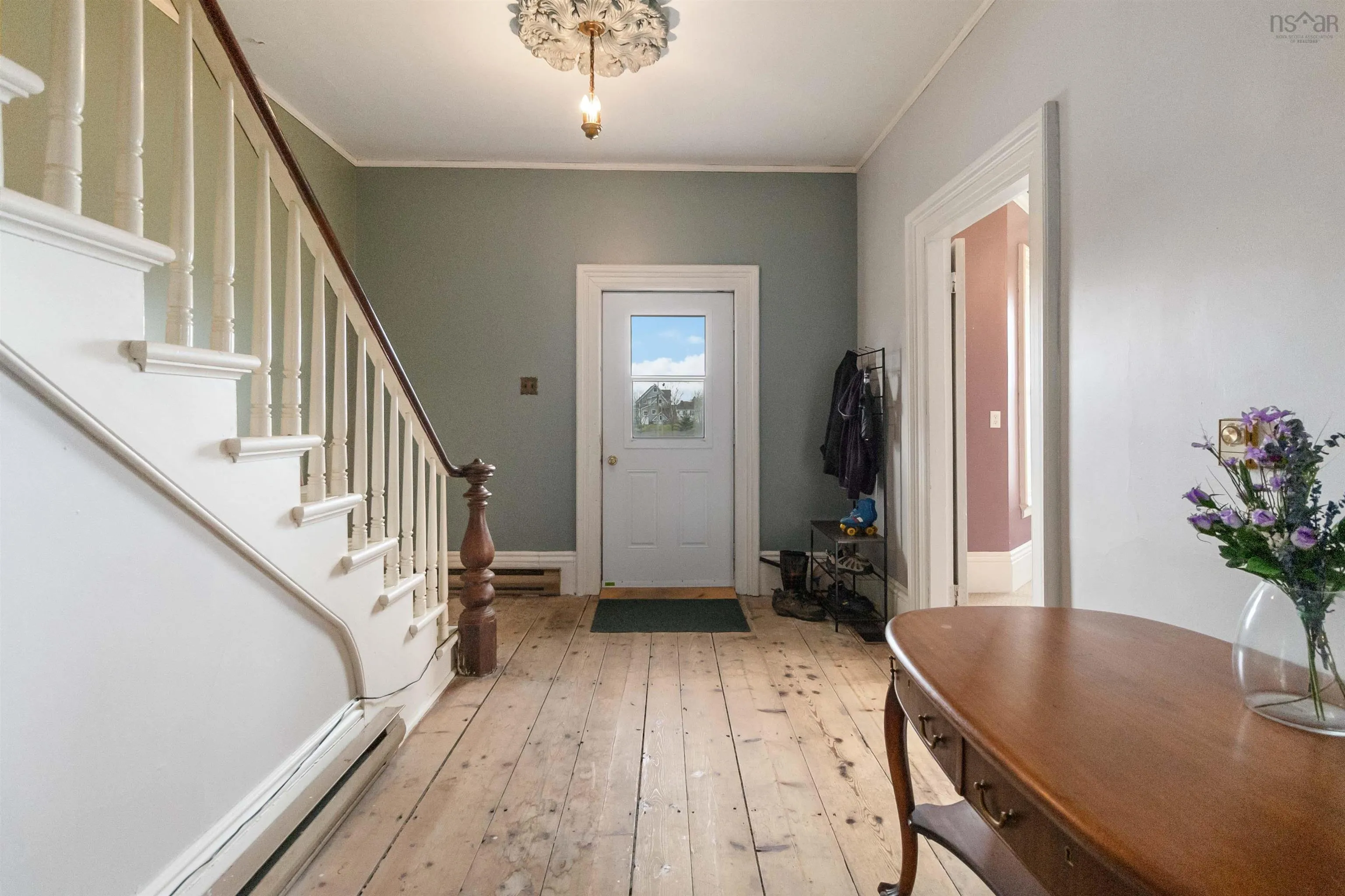 21 John Street, Lockeport Ns B0t 1l0, 9 Bedrooms Bedrooms, ,3 BathroomsBathrooms,Residential,For Sale,John,202509744