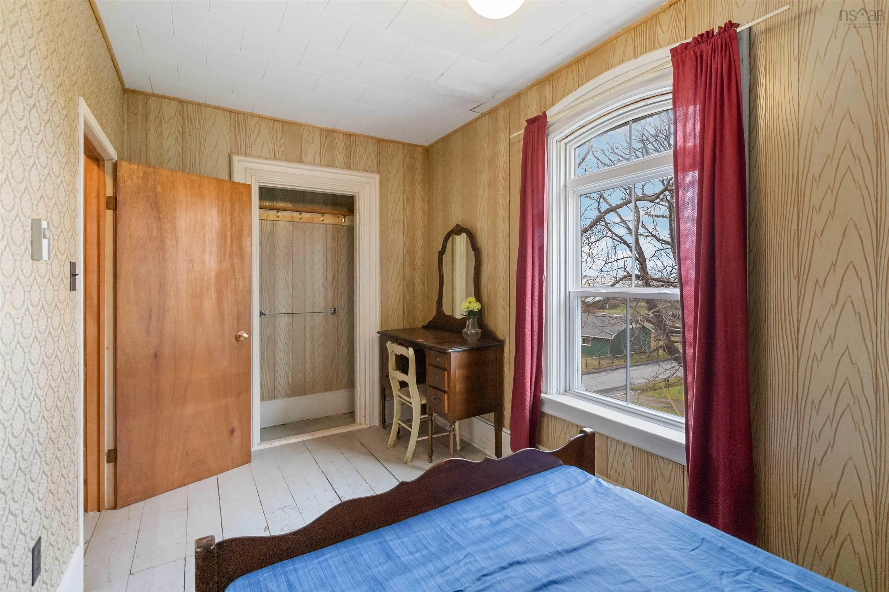 21 John Street, Lockeport Ns B0t 1l0, 9 Bedrooms Bedrooms, ,3 BathroomsBathrooms,Residential,For Sale,John,202509744