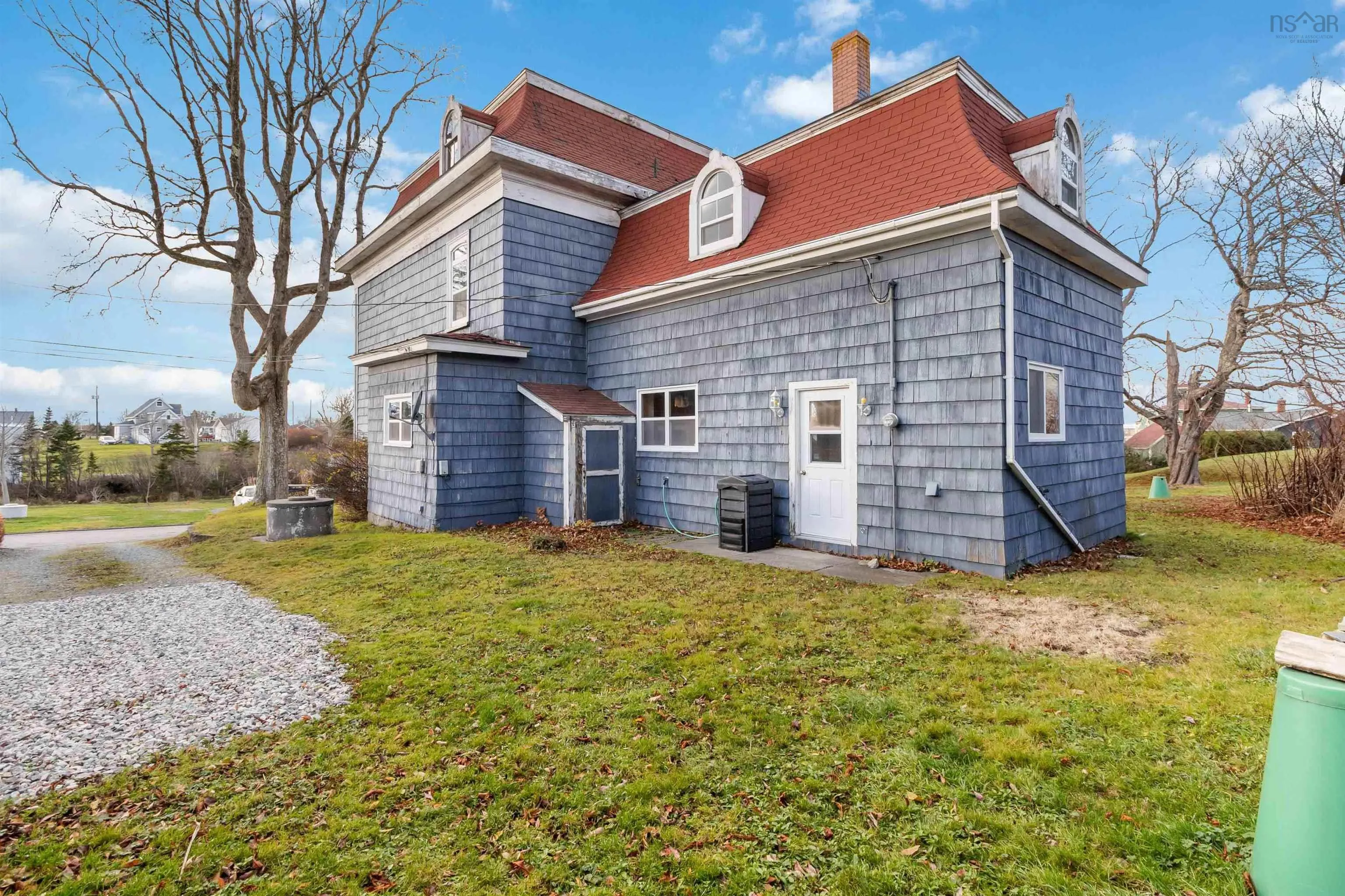 21 John Street, Lockeport Ns B0t 1l0, 9 Bedrooms Bedrooms, ,3 BathroomsBathrooms,Residential,For Sale,John,202509744