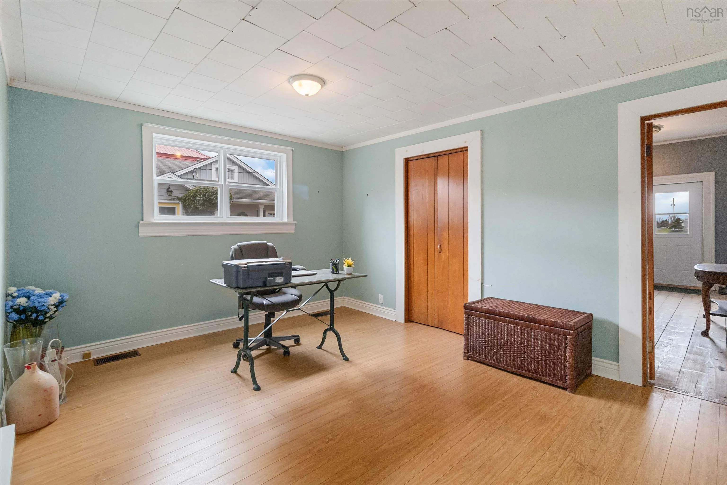 21 John Street, Lockeport Ns B0t 1l0, 9 Bedrooms Bedrooms, ,3 BathroomsBathrooms,Residential,For Sale,John,202509744
