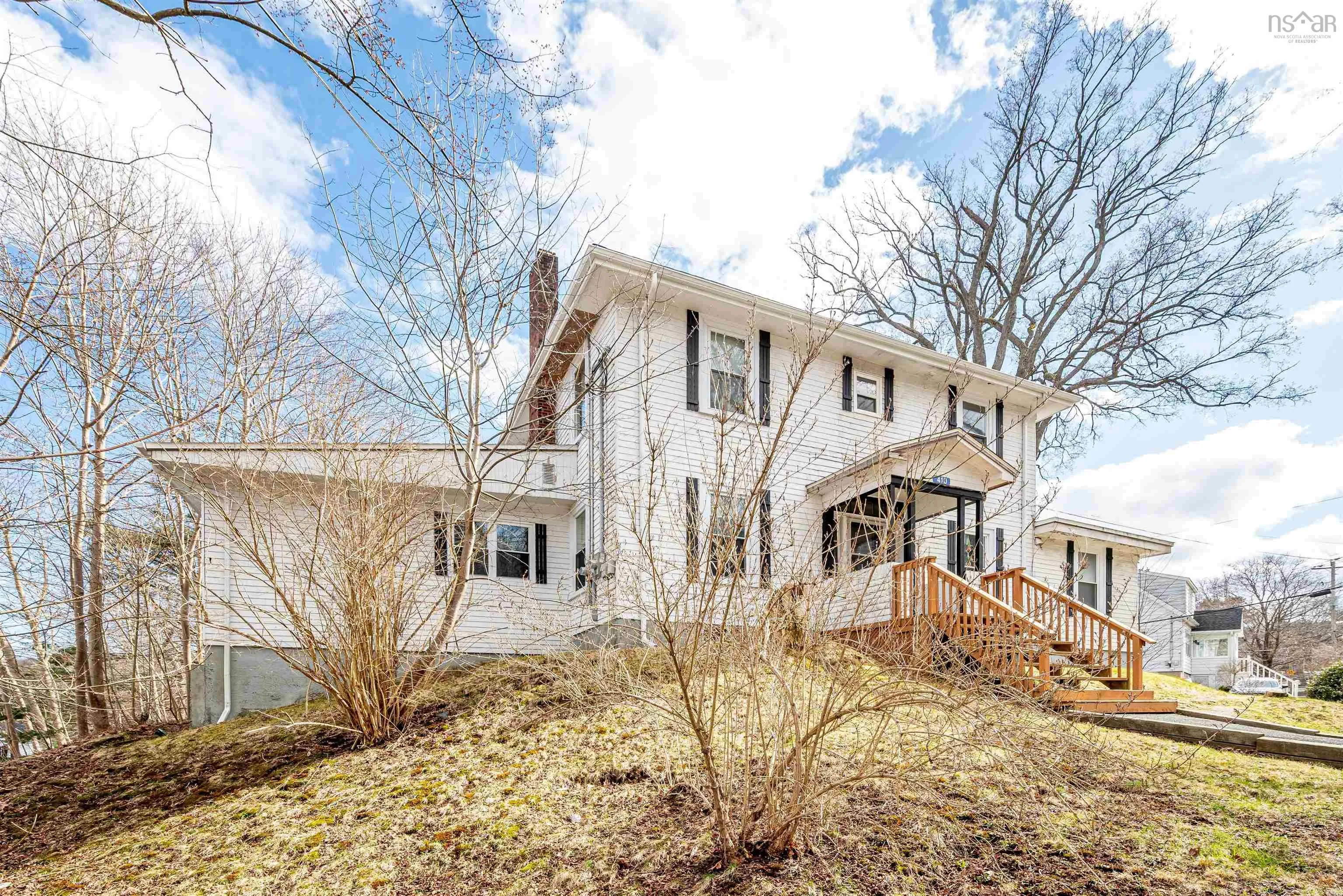 410 St Margarets Bay Road, Halifax Ns B3n 1k1, 5 Bedrooms Bedrooms, ,Residential Income,For Sale,St Margarets Bay,202508738