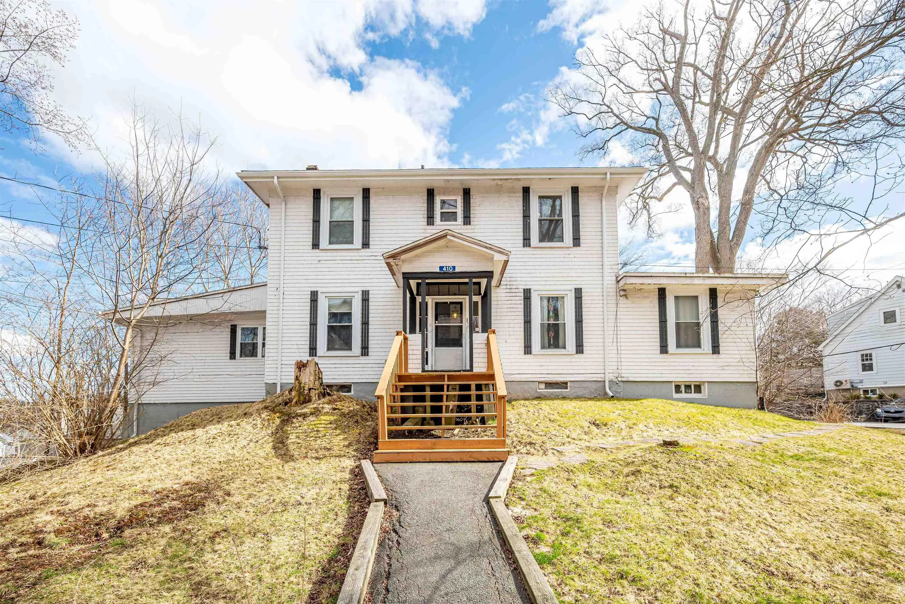 410 St Margarets Bay Road, Halifax Ns B3n 1k1, 5 Bedrooms Bedrooms, ,Residential Income,For Sale,St Margarets Bay,202508738