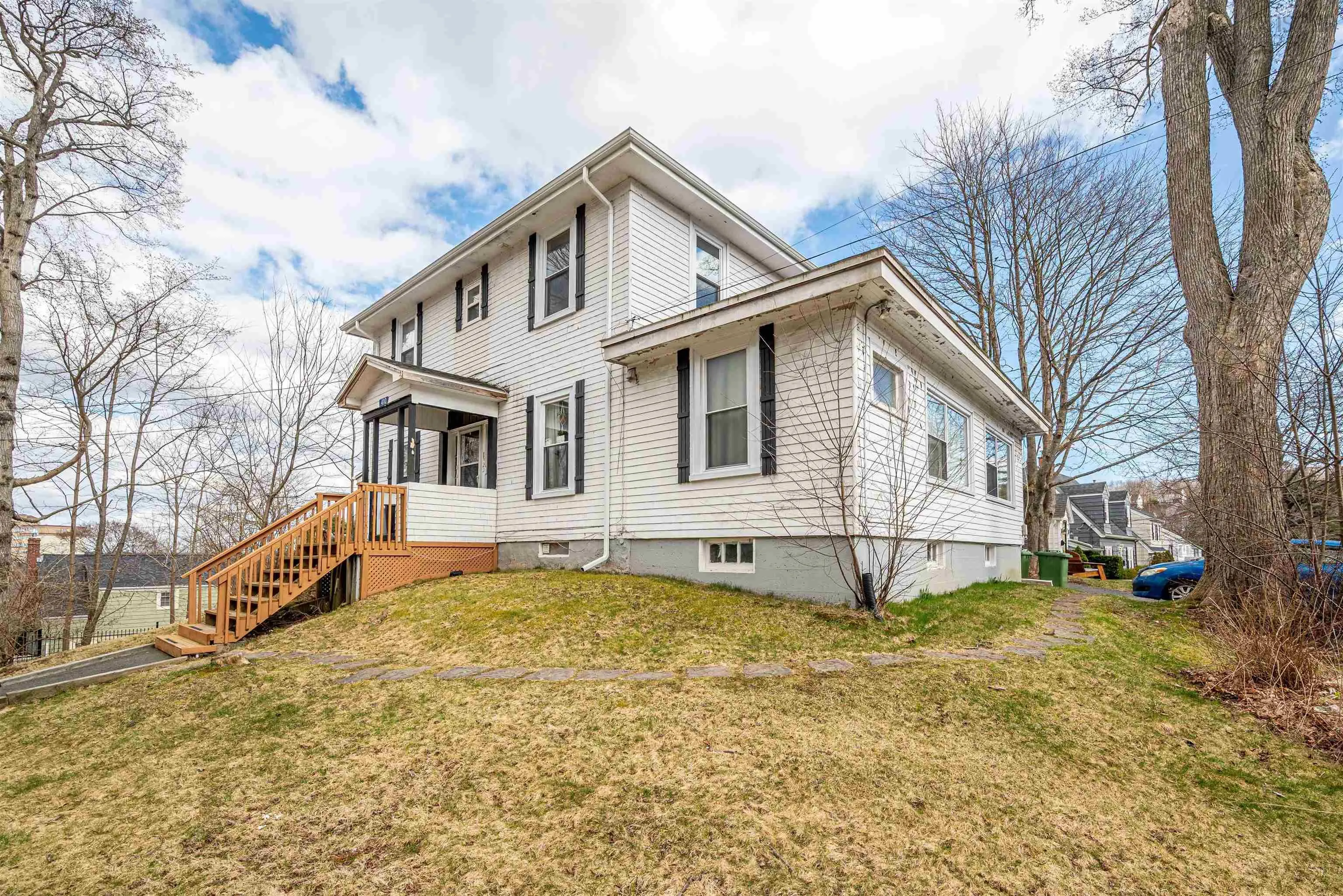 410 St Margarets Bay Road, Halifax Ns B3n 1k1, 5 Bedrooms Bedrooms, ,Residential Income,For Sale,St Margarets Bay,202508738