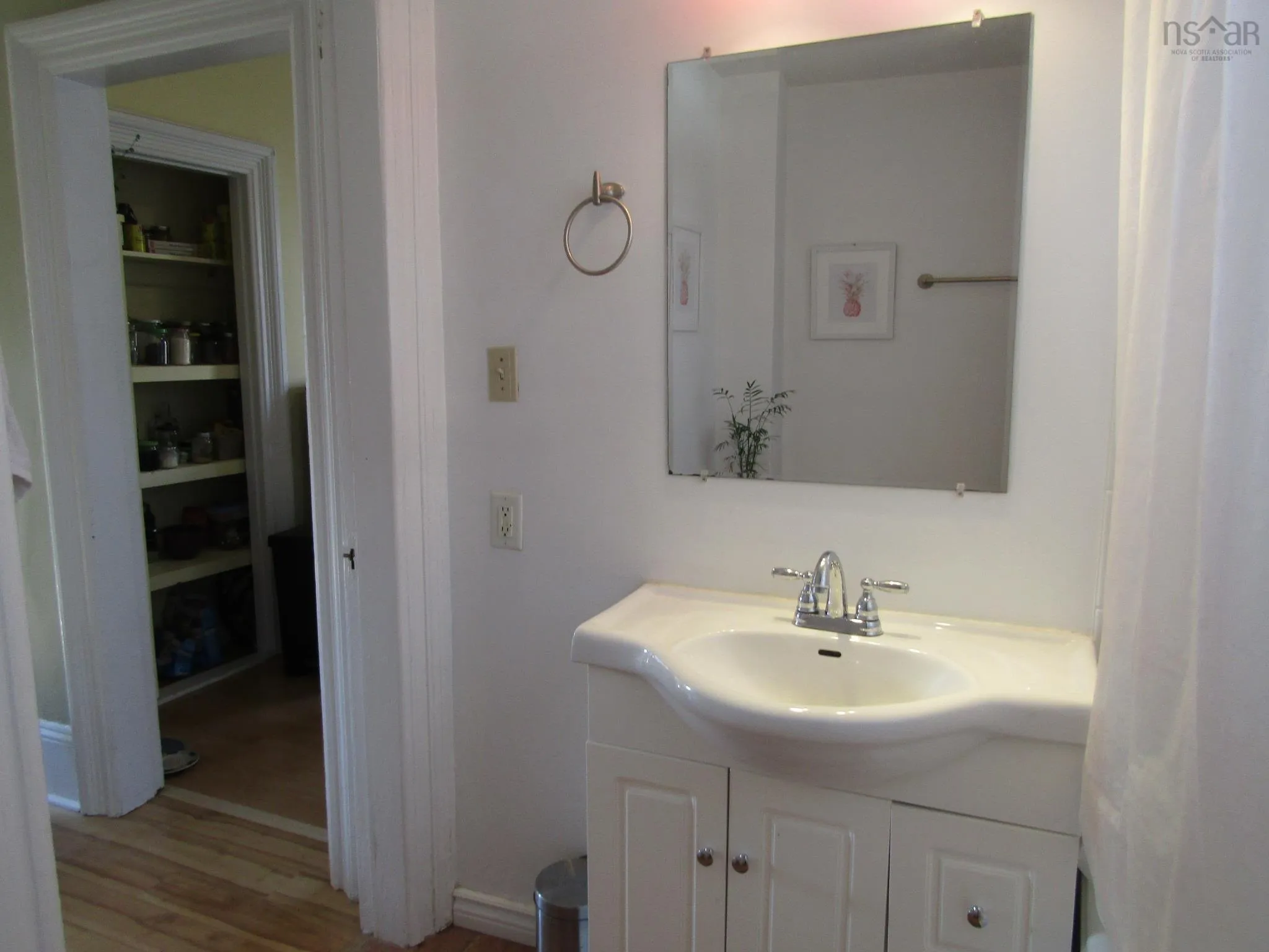 410 St Margarets Bay Road, Halifax Ns B3n 1k1, 5 Bedrooms Bedrooms, ,Residential Income,For Sale,St Margarets Bay,202508738