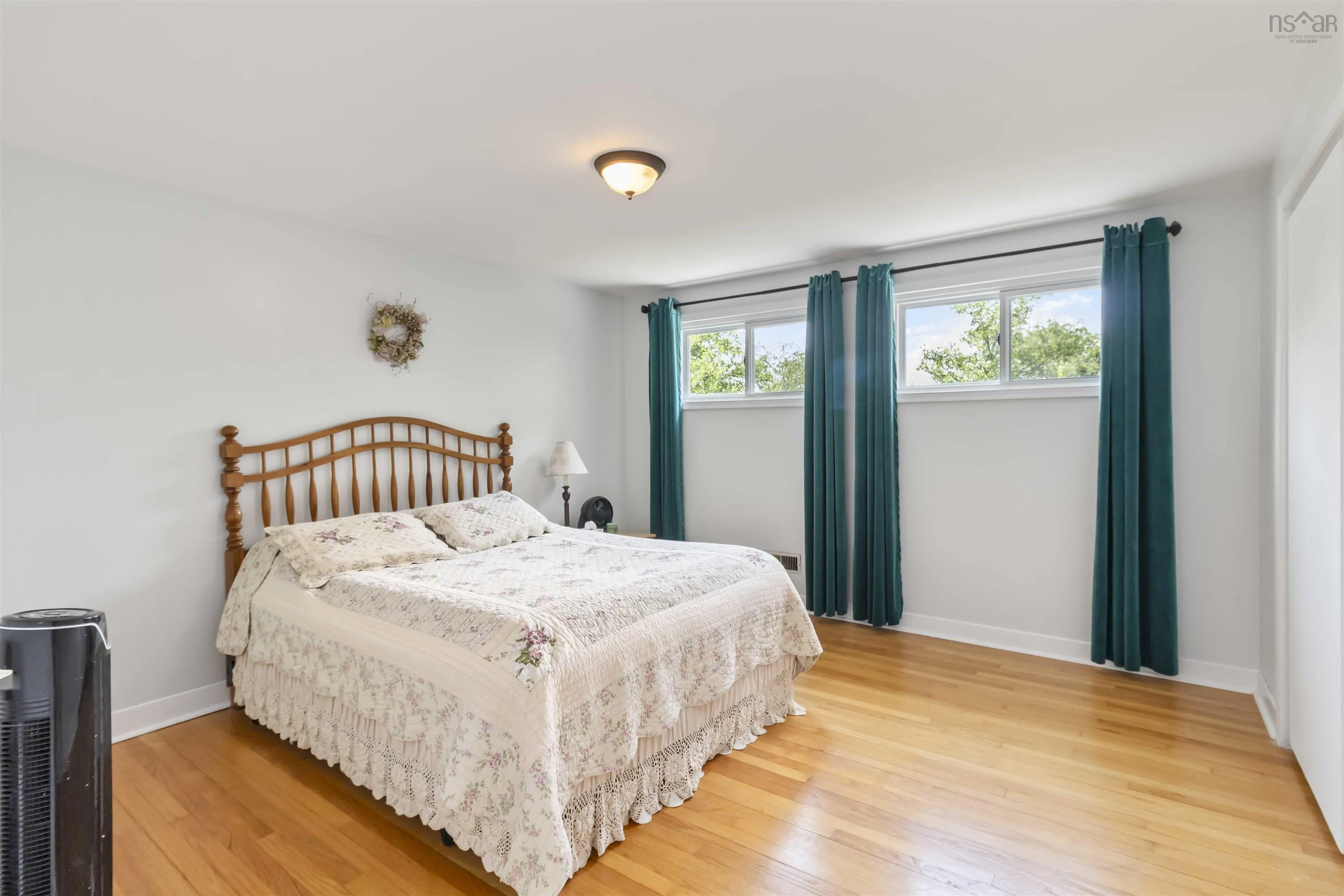 98 Wildwood Boulevard, Dartmouth, NS B2W 2M1, 4 Bedrooms Bedrooms, ,2 BathroomsBathrooms,Residential,For Sale,Wildwood,202515949