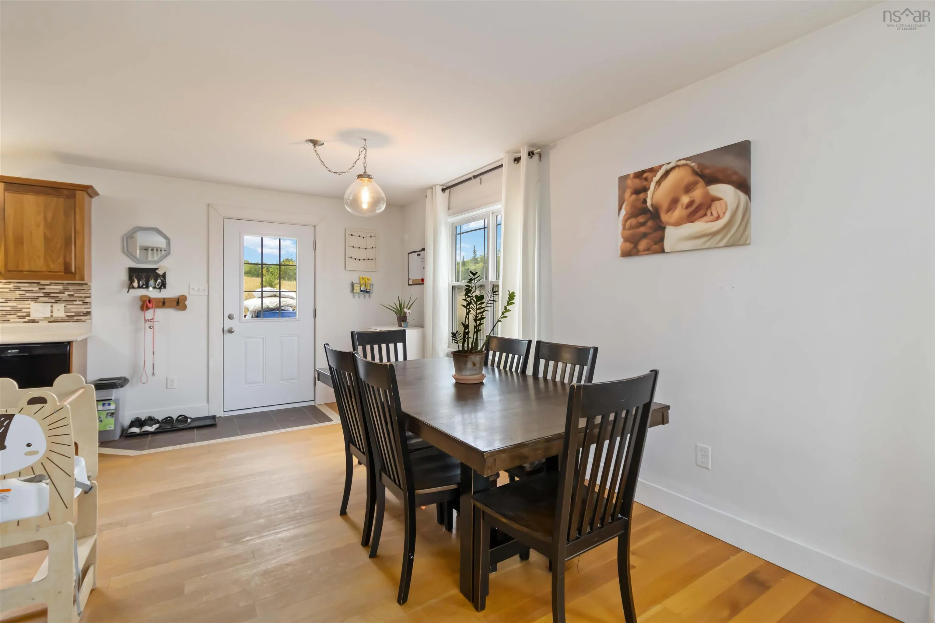 413 East Uniacke Road, Mount Uniacke, NS B0N 1Z0, 4 Bedrooms Bedrooms, ,3 BathroomsBathrooms,Residential,For Sale,East Uniacke,202519430