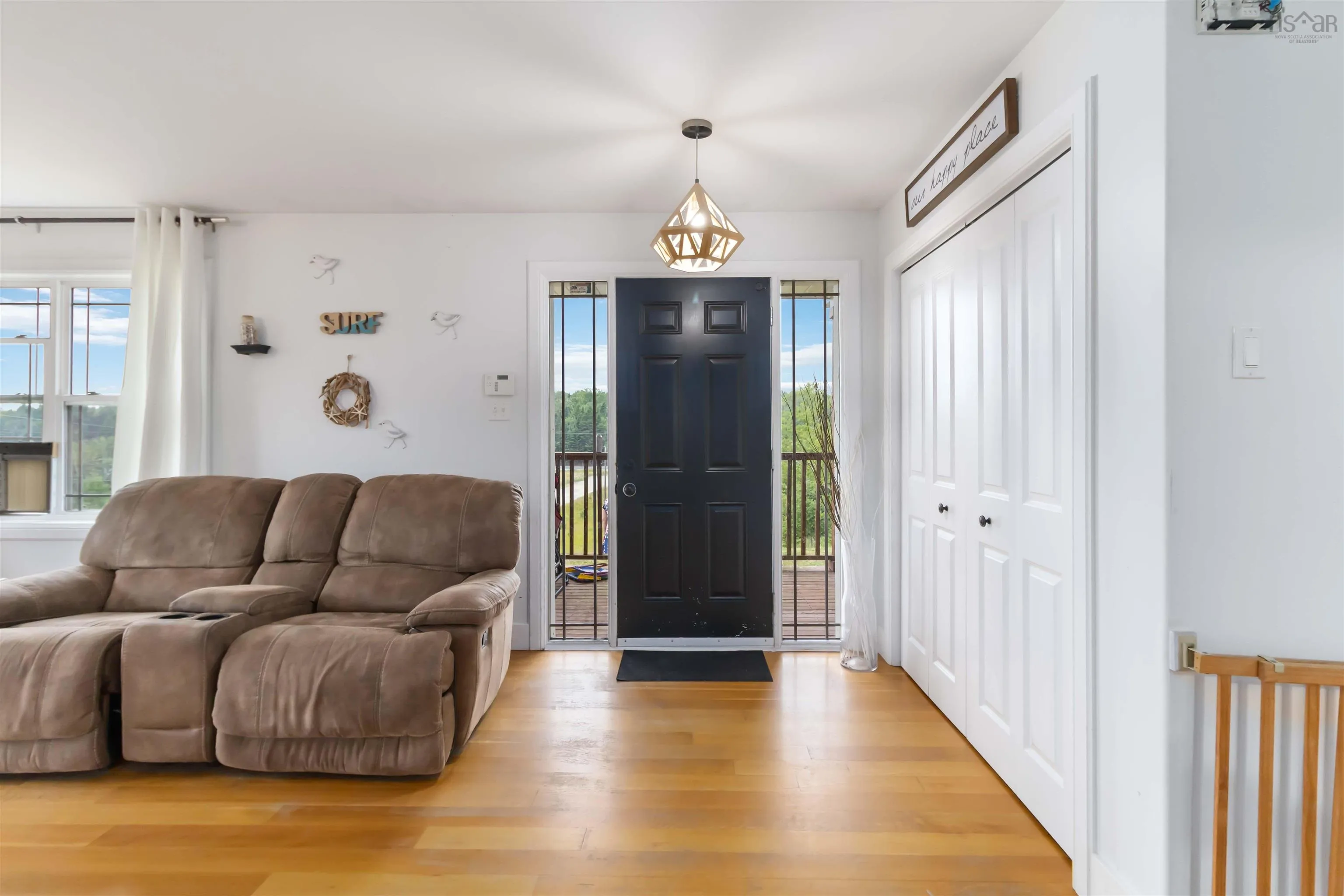 413 East Uniacke Road, Mount Uniacke, NS B0N 1Z0, 4 Bedrooms Bedrooms, ,3 BathroomsBathrooms,Residential,For Sale,East Uniacke,202519430