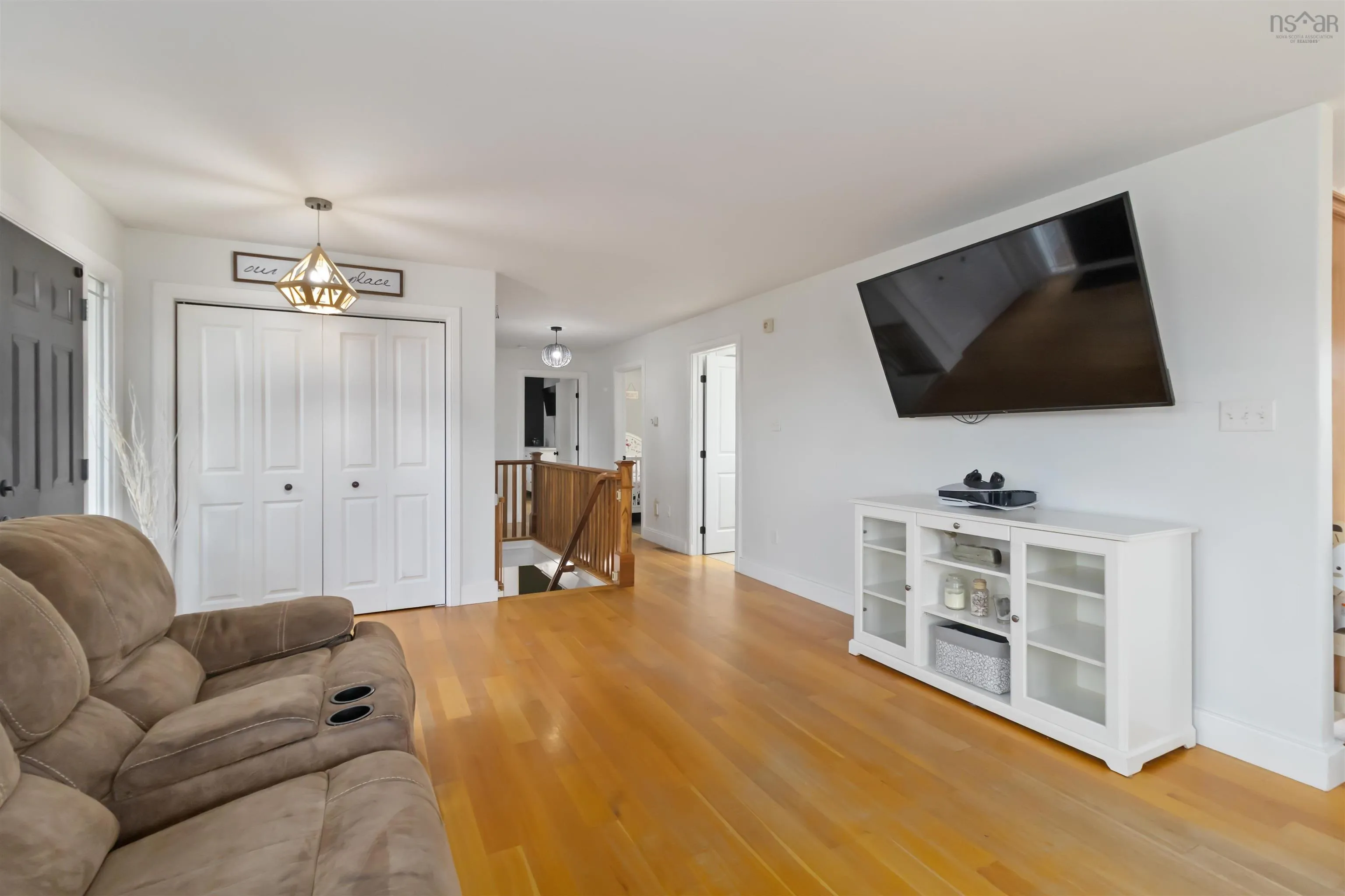 413 East Uniacke Road, Mount Uniacke, NS B0N 1Z0, 4 Bedrooms Bedrooms, ,3 BathroomsBathrooms,Residential,For Sale,East Uniacke,202519430