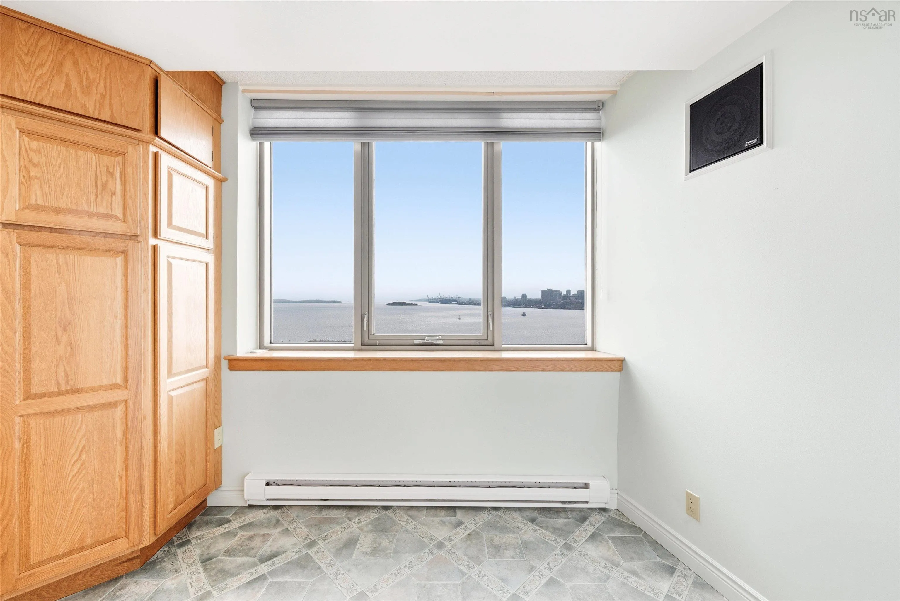 1 Prince Street, Dartmouth, NS B2Y 4L3, 2 Bedrooms Bedrooms, ,2 BathroomsBathrooms,Residential,For Sale,Prince,202525556