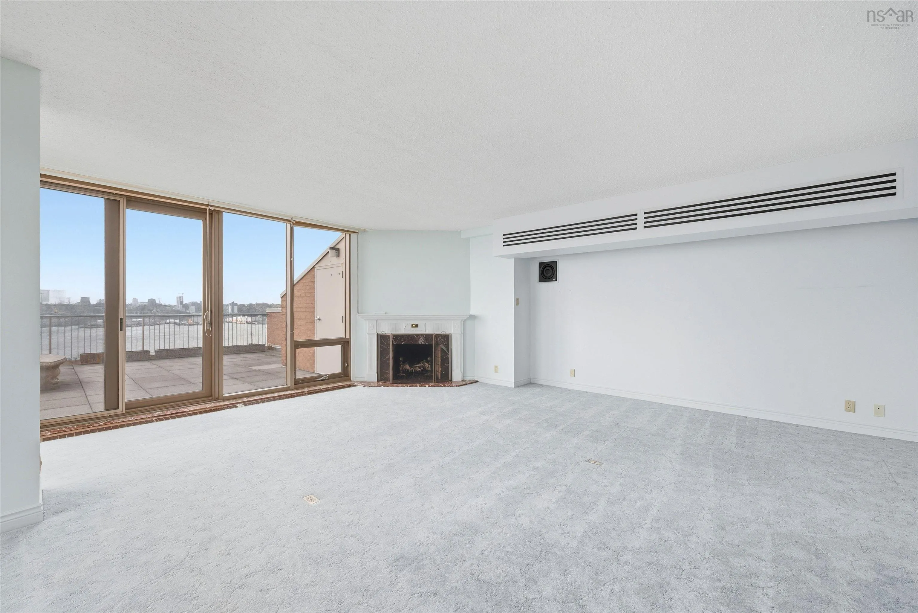 1 Prince Street, Dartmouth, NS B2Y 4L3, 2 Bedrooms Bedrooms, ,2 BathroomsBathrooms,Residential,For Sale,Prince,202525556