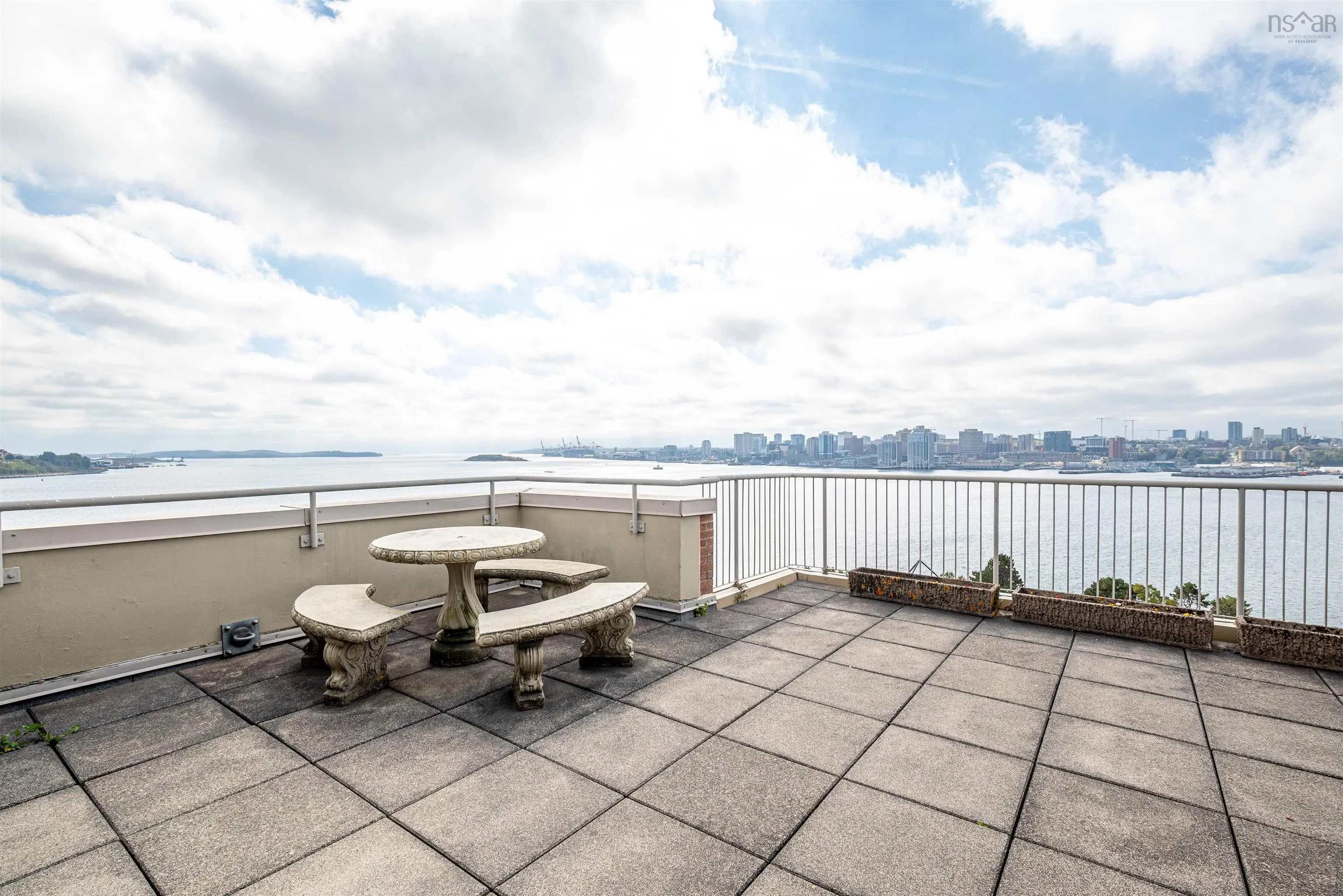 1 Prince Street, Dartmouth, NS B2Y 4L3, 2 Bedrooms Bedrooms, ,2 BathroomsBathrooms,Residential,For Sale,Prince,202525556