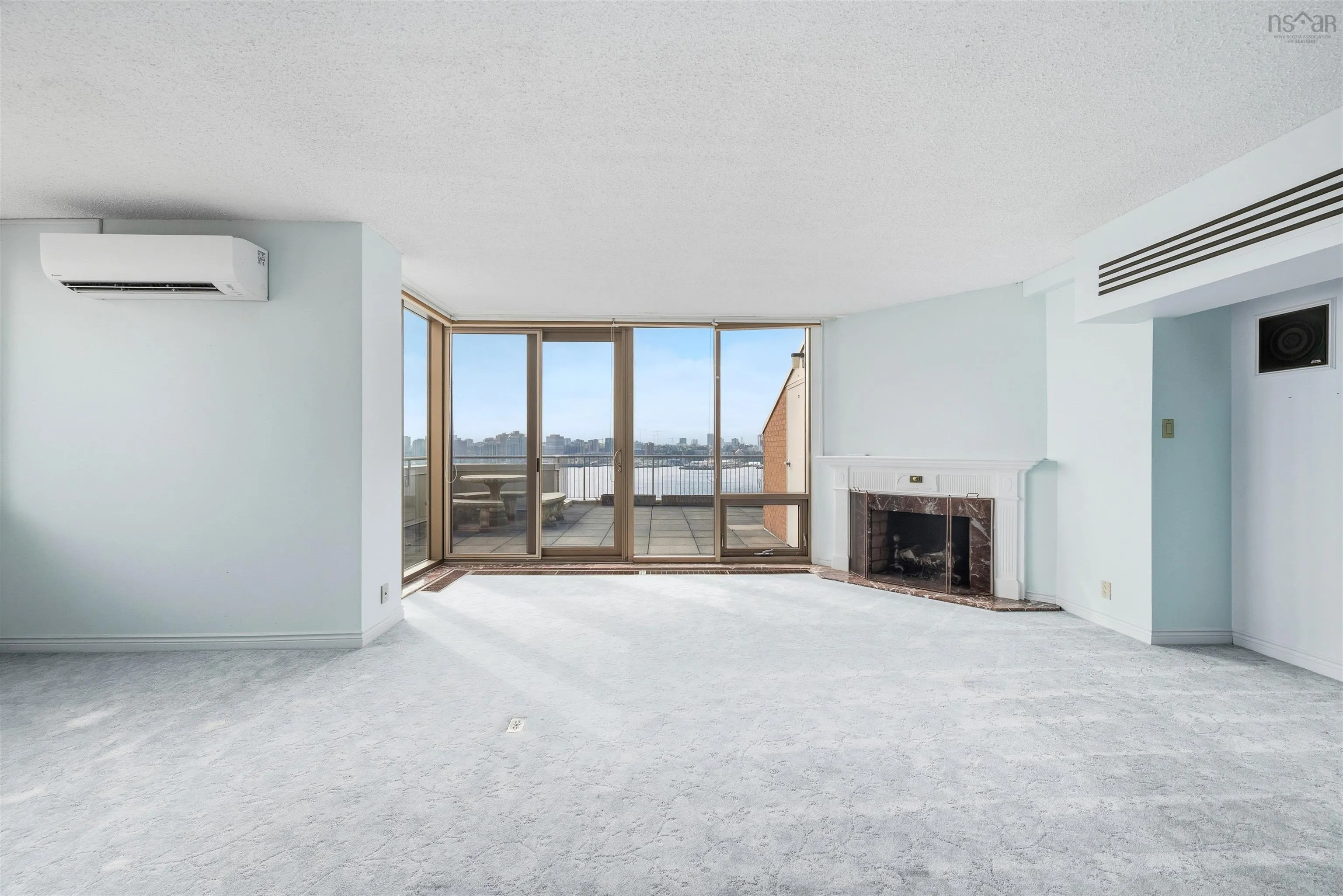 1 Prince Street, Dartmouth, NS B2Y 4L3, 2 Bedrooms Bedrooms, ,2 BathroomsBathrooms,Residential,For Sale,Prince,202525556
