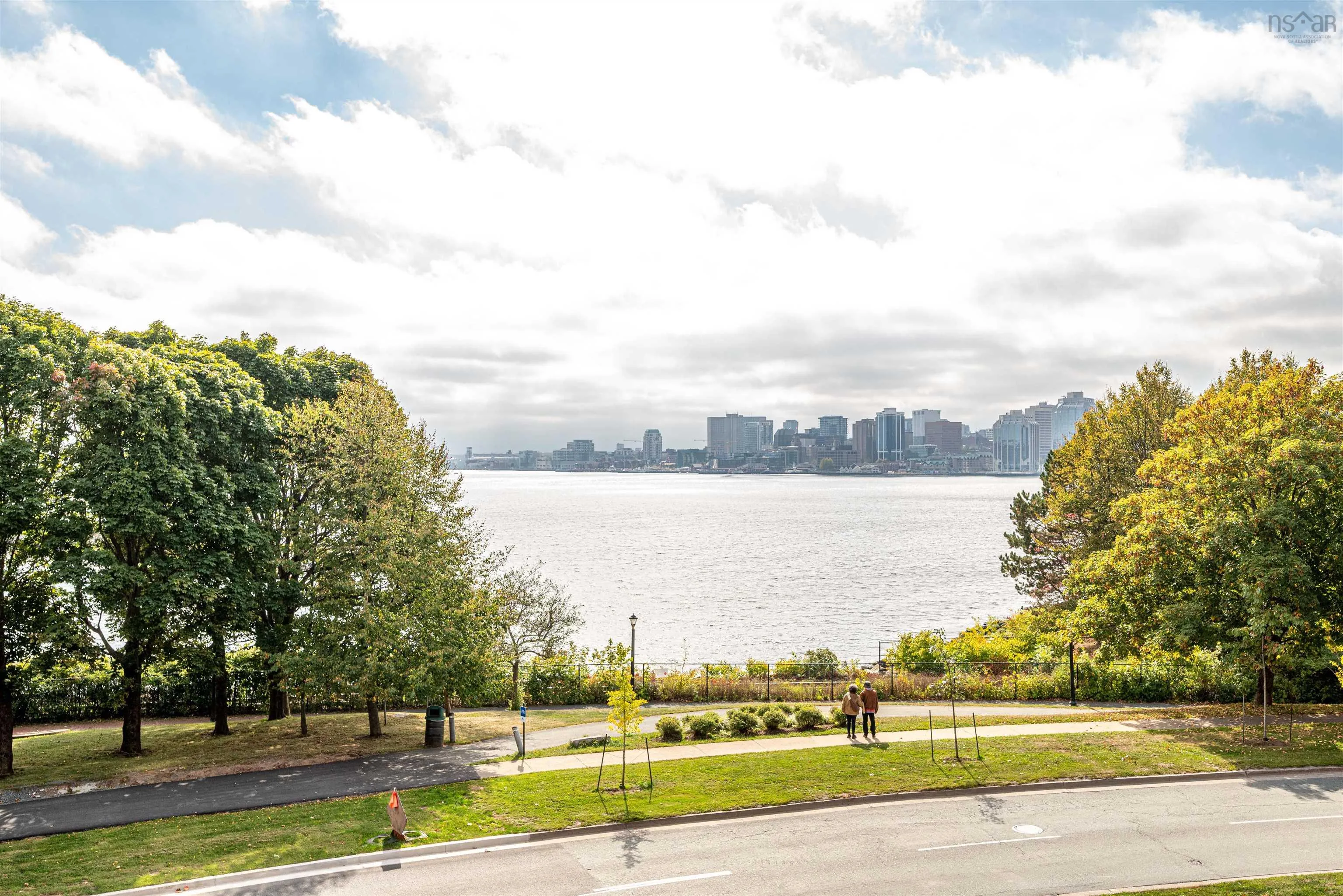 1 Prince Street, Dartmouth, NS B2Y 4L3, 2 Bedrooms Bedrooms, ,2 BathroomsBathrooms,Residential,For Sale,Prince,202525556