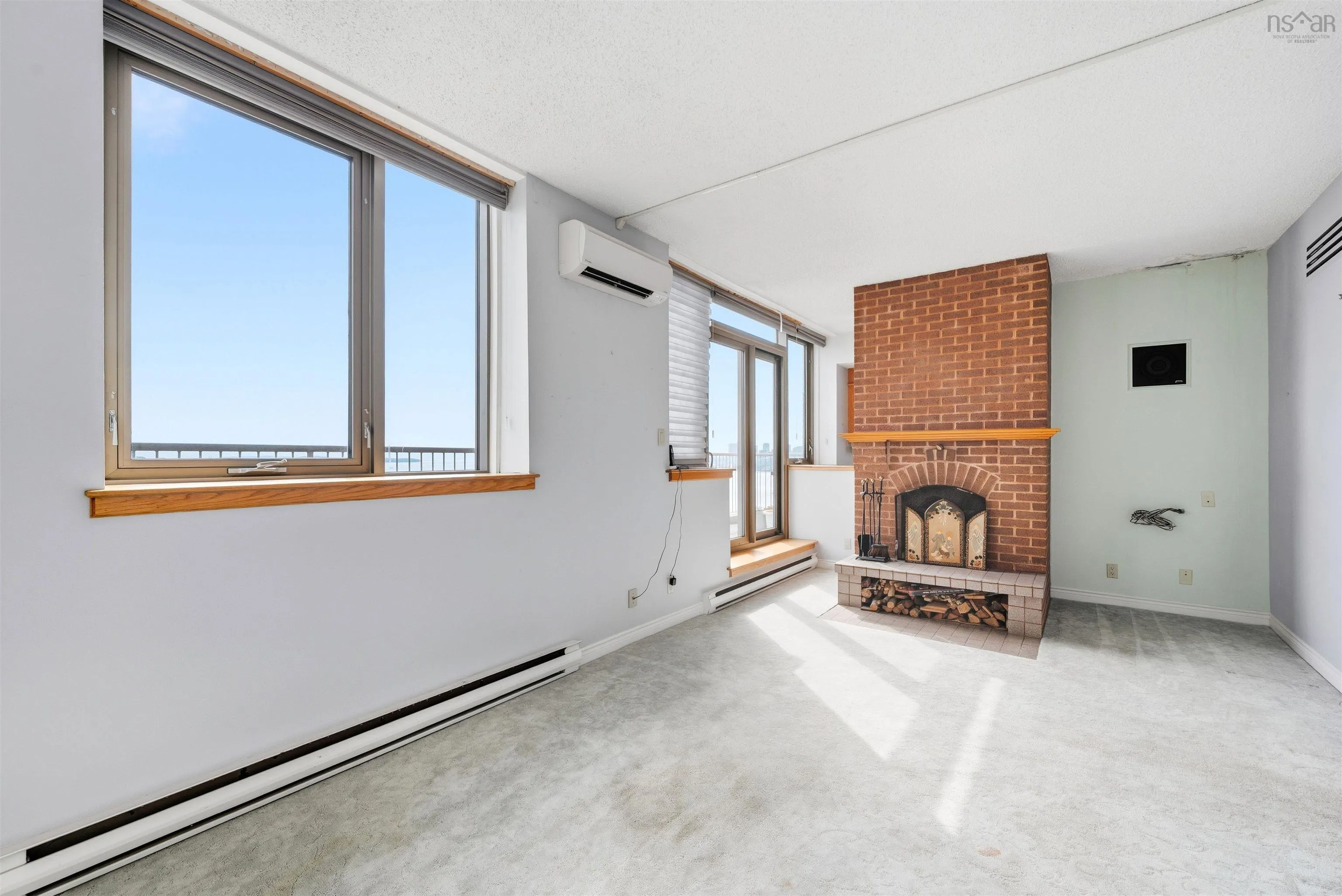 1 Prince Street, Dartmouth, NS B2Y 4L3, 2 Bedrooms Bedrooms, ,2 BathroomsBathrooms,Residential,For Sale,Prince,202525556