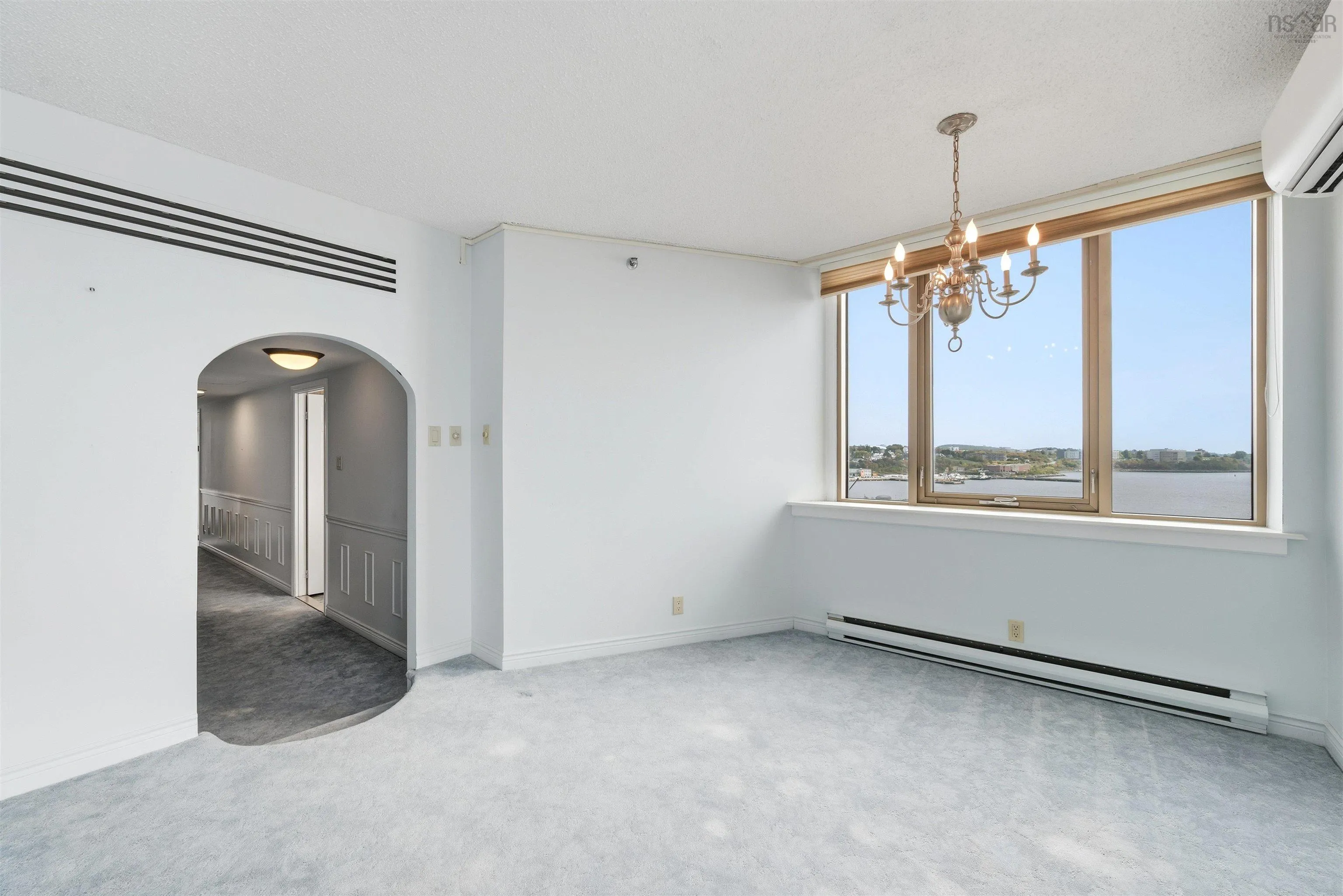 1 Prince Street, Dartmouth, NS B2Y 4L3, 2 Bedrooms Bedrooms, ,2 BathroomsBathrooms,Residential,For Sale,Prince,202525556
