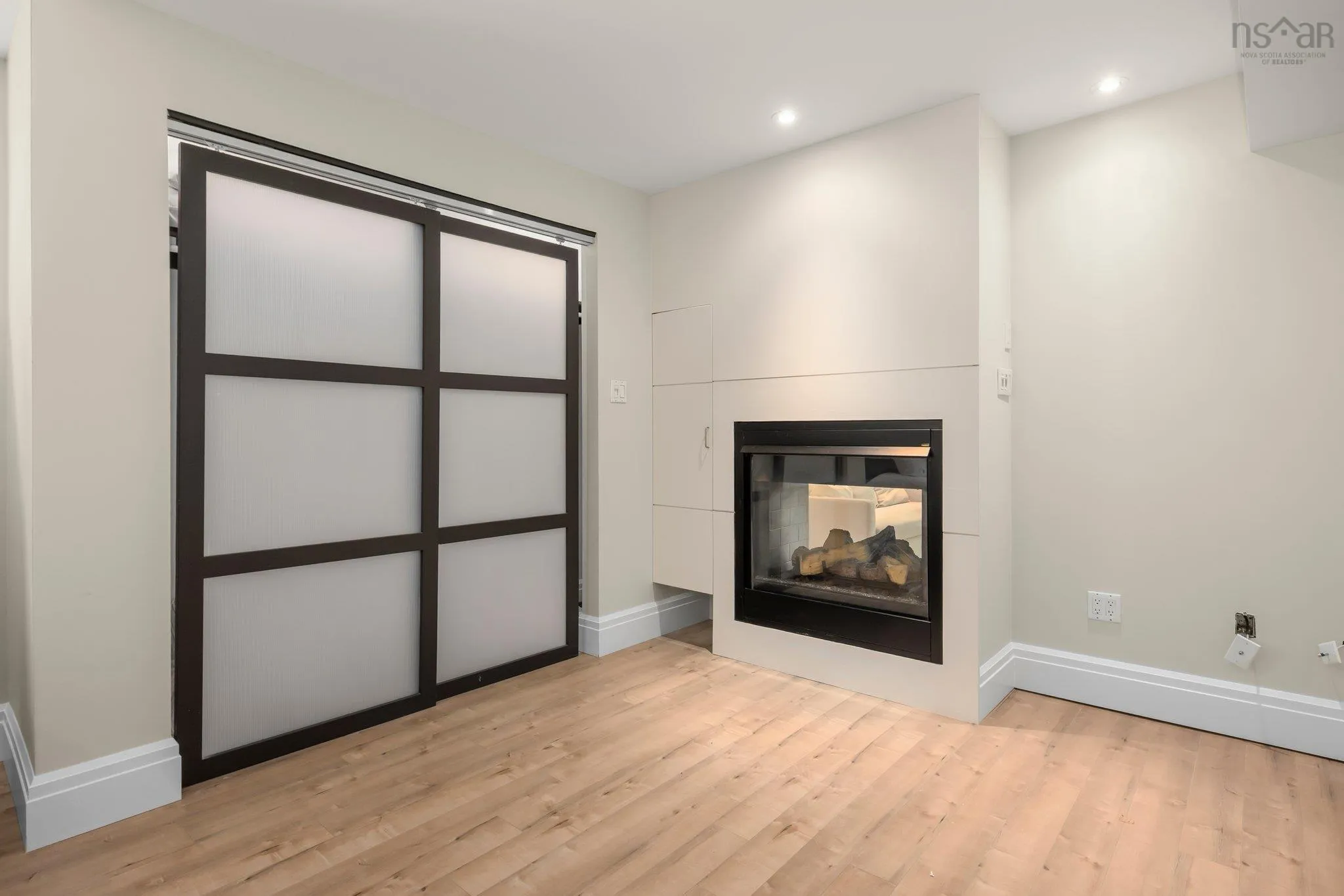 745 Young Avenue, Halifax, NS B3H 2V8, 6 Bedrooms Bedrooms, ,4 BathroomsBathrooms,Residential,For Sale,Young,202512650