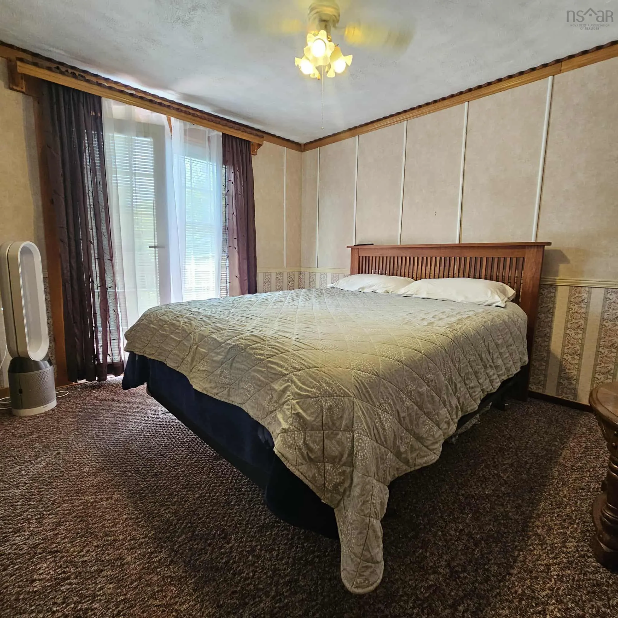 27 Young Street, Sydney, NS B1P 6P1, 2 Bedrooms Bedrooms, ,1 BathroomBathrooms,Residential,For Sale,Young,202521884