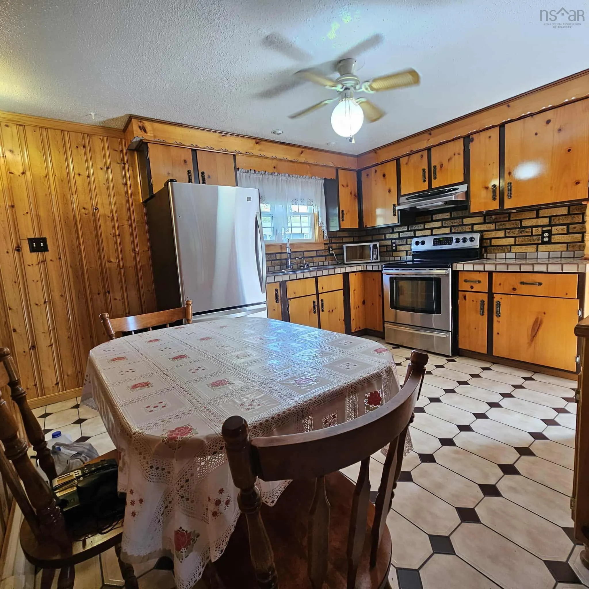 27 Young Street, Sydney, NS B1P 6P1, 2 Bedrooms Bedrooms, ,1 BathroomBathrooms,Residential,For Sale,Young,202521884