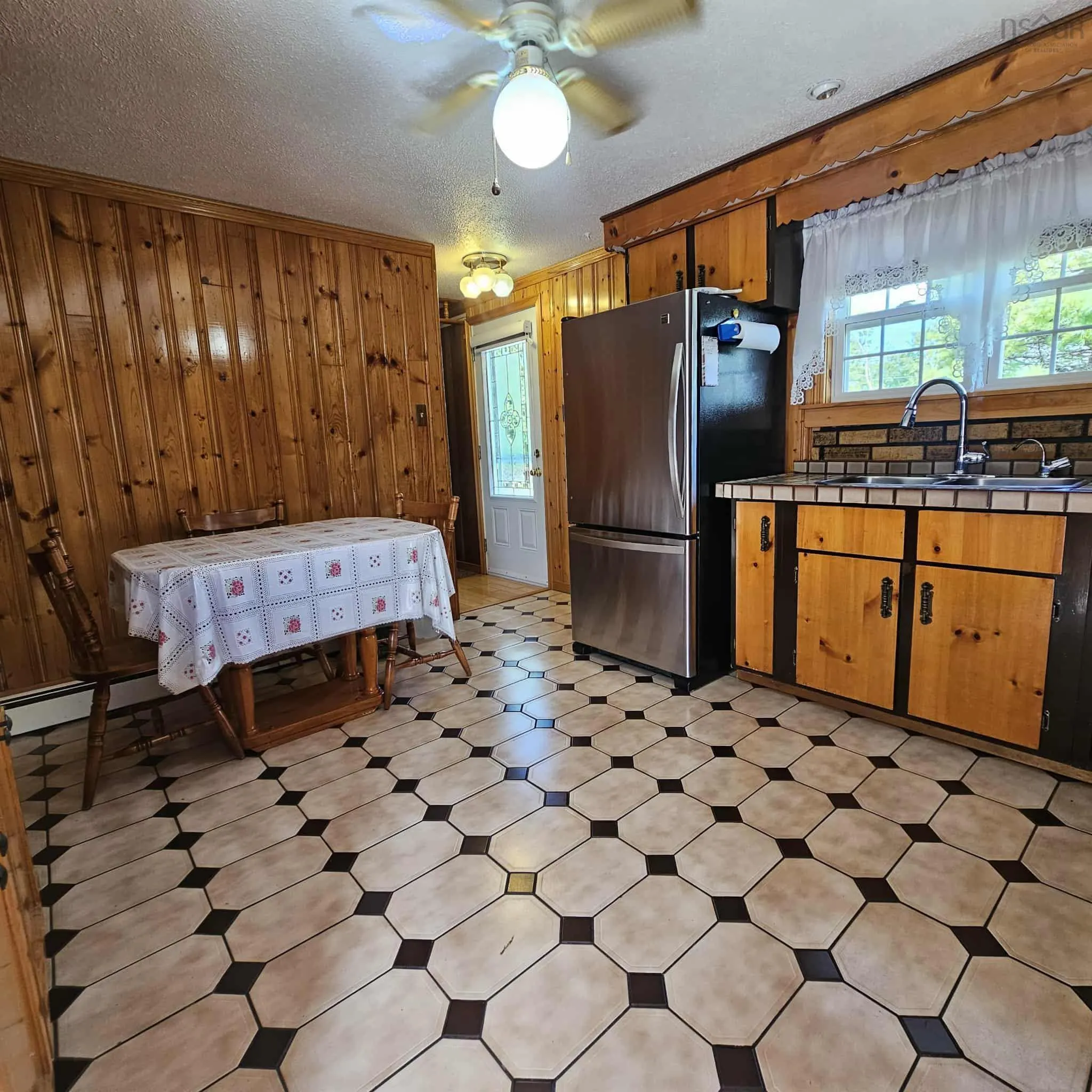 27 Young Street, Sydney, NS B1P 6P1, 2 Bedrooms Bedrooms, ,1 BathroomBathrooms,Residential,For Sale,Young,202521884