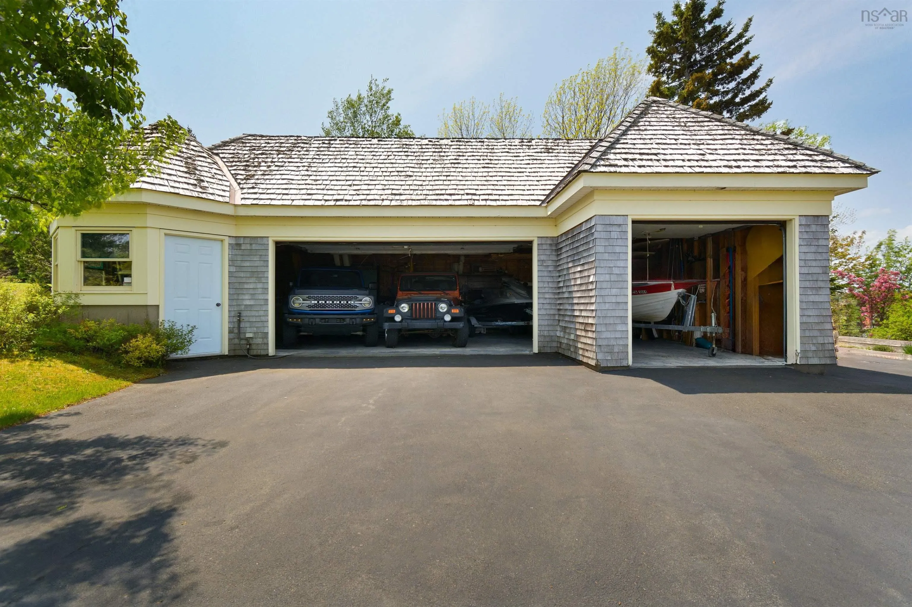 2641 West Bay Road, Dundee, NS B0E 3K0, 5 Bedrooms Bedrooms, ,5 BathroomsBathrooms,Residential,For Sale,West Bay,202513872