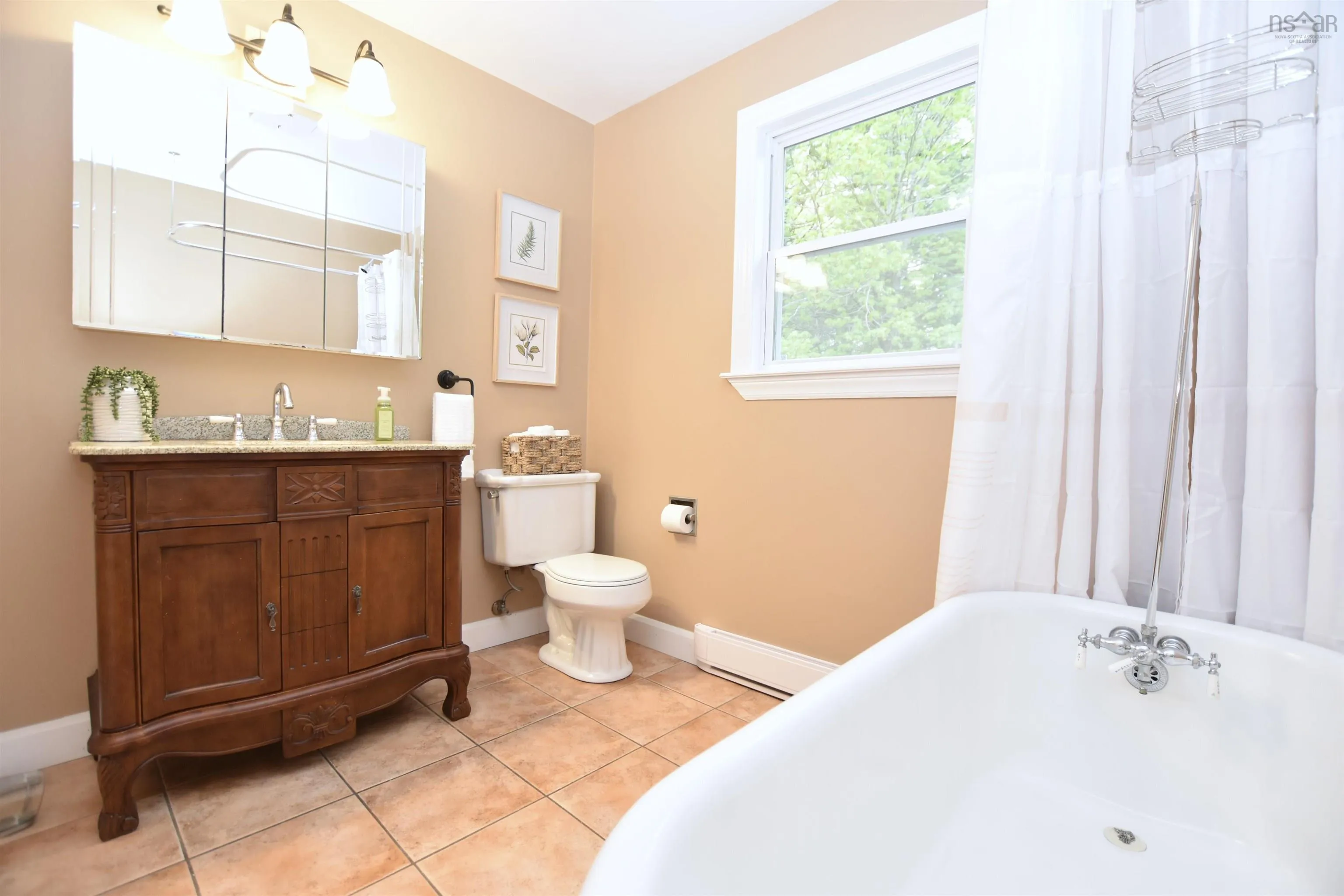 10 Kingsway Road, Hammonds Plains, NS B3Z 1K2, 4 Bedrooms Bedrooms, ,2 BathroomsBathrooms,Residential,For Sale,Kingsway,202522871