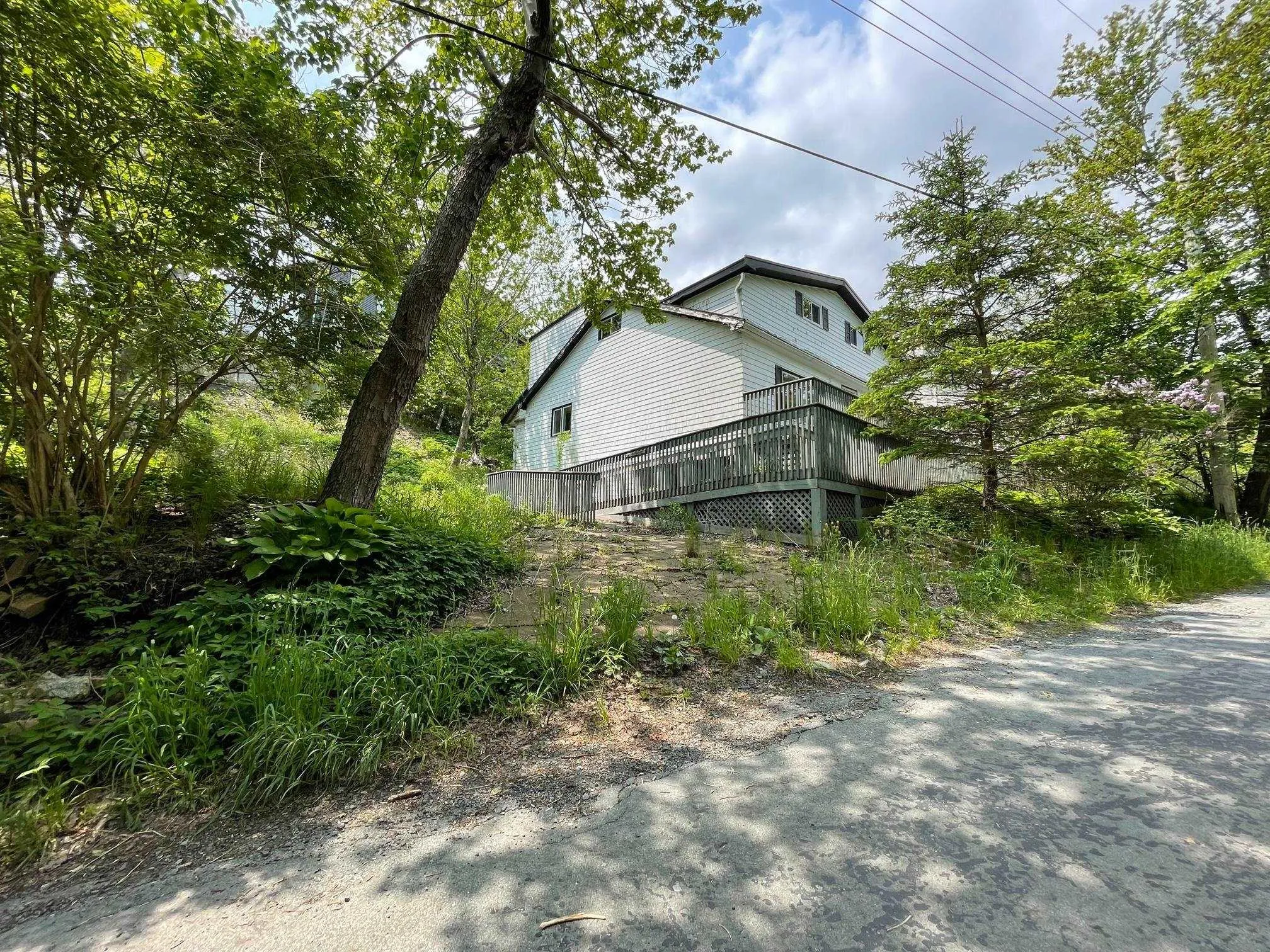 18 Coronet Ave, Halifax, NS B3N 1L5, 1 Bedroom Bedrooms, ,1 BathroomBathrooms,Residential,For Sale,Coronet Ave,202514068