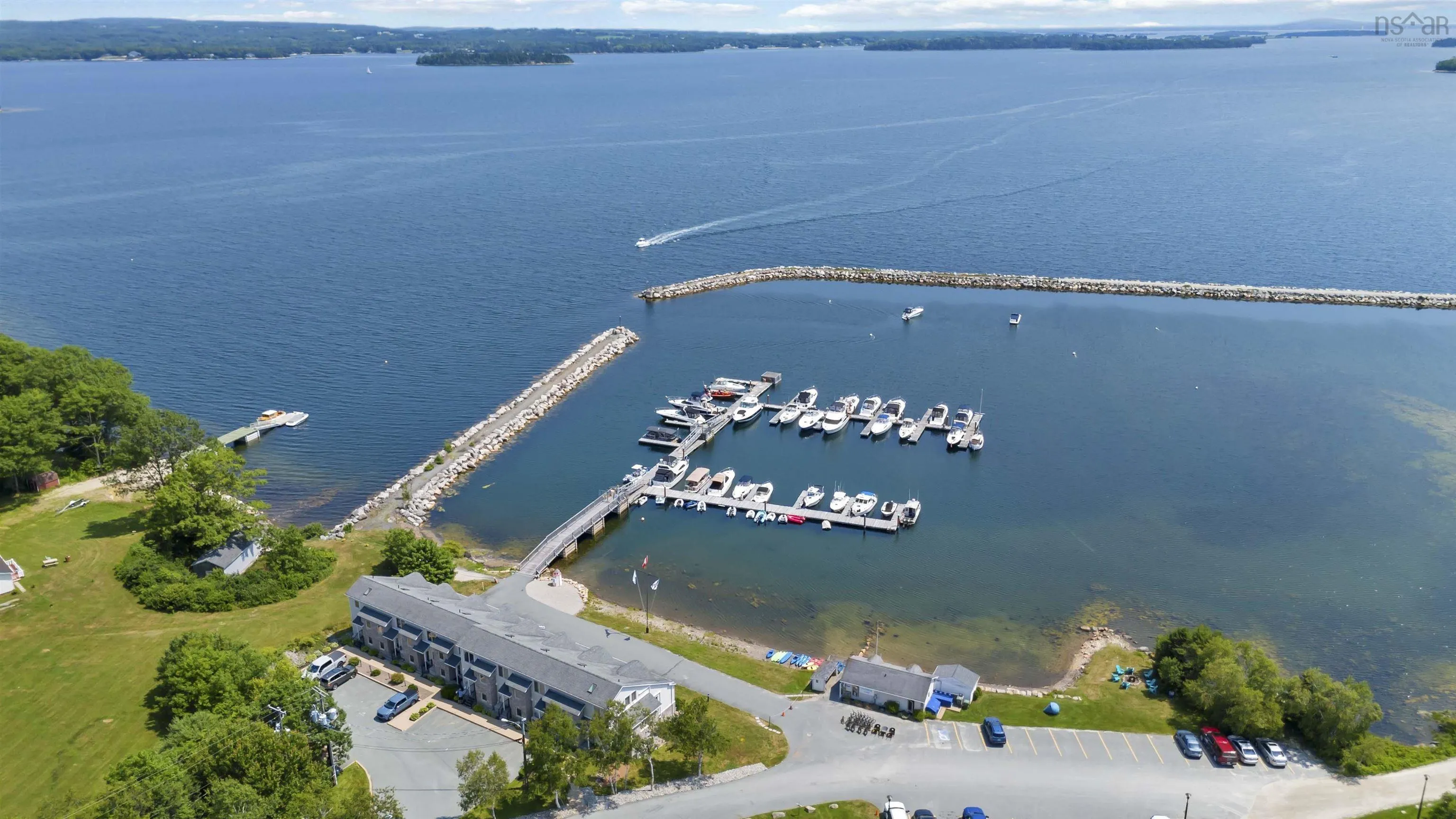 9 Lavista Drive Unit 4, Western Shore, NS B0J 3M0, 2 Bedrooms Bedrooms, ,3 BathroomsBathrooms,Residential,For Sale,Lavista,202517925