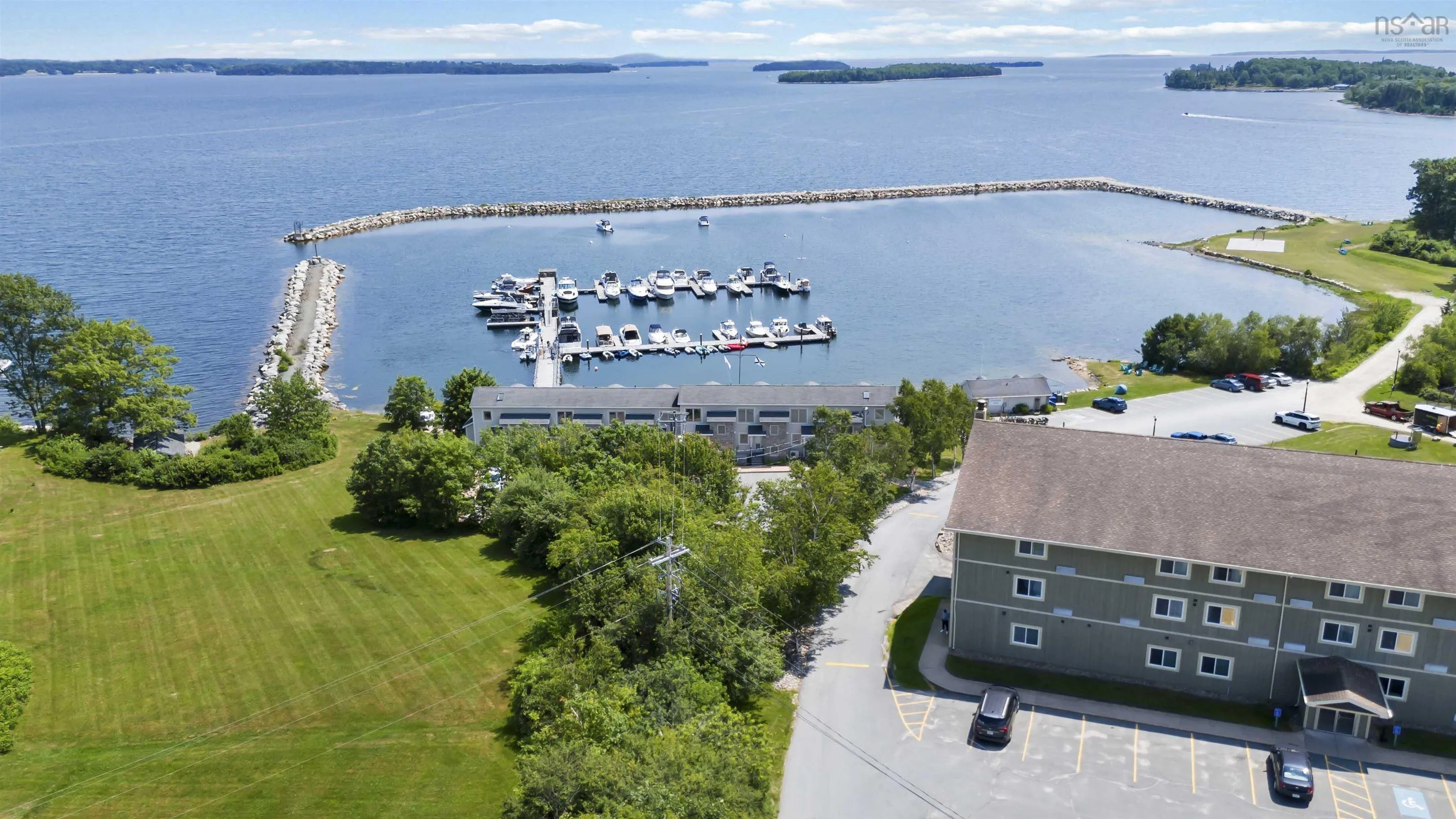 9 Lavista Drive Unit 4, Western Shore, NS B0J 3M0, 2 Bedrooms Bedrooms, ,3 BathroomsBathrooms,Residential,For Sale,Lavista,202517925