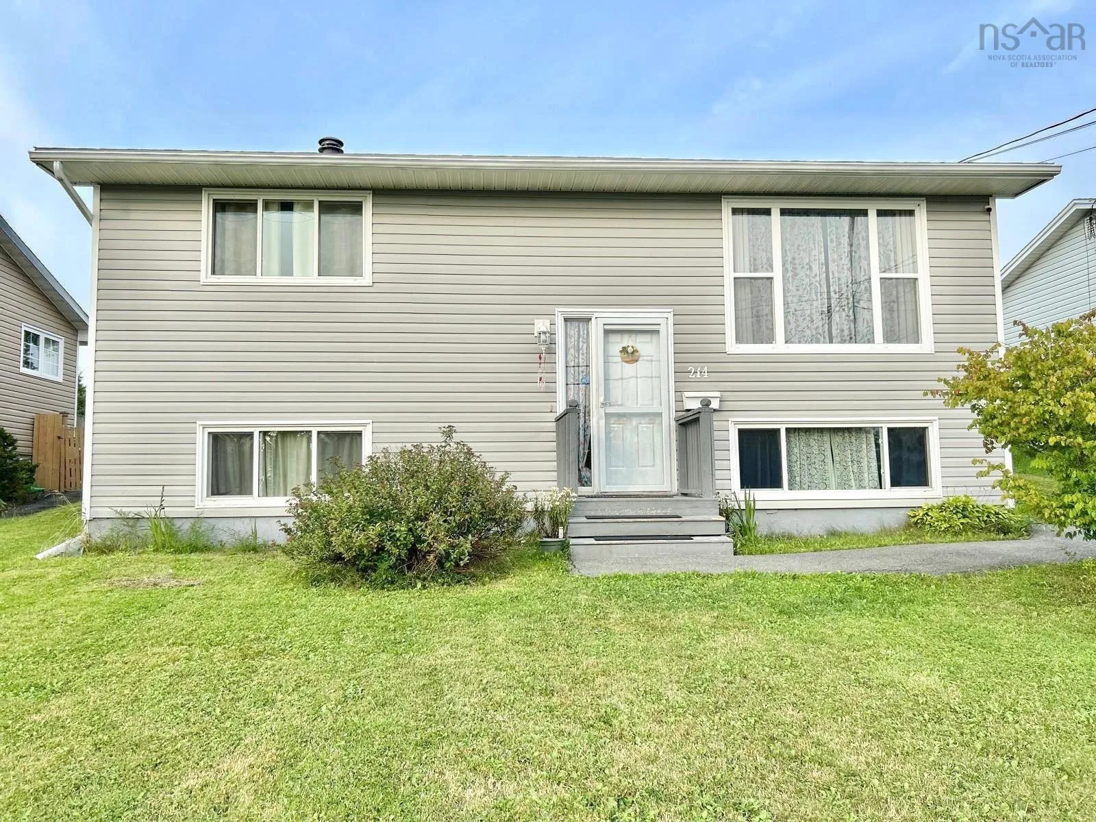 214 Arklow Drive, Dartmouth, NS B2W 4R6, 4 Bedrooms Bedrooms, ,2 BathroomsBathrooms,Residential,For Sale,Arklow,202523154