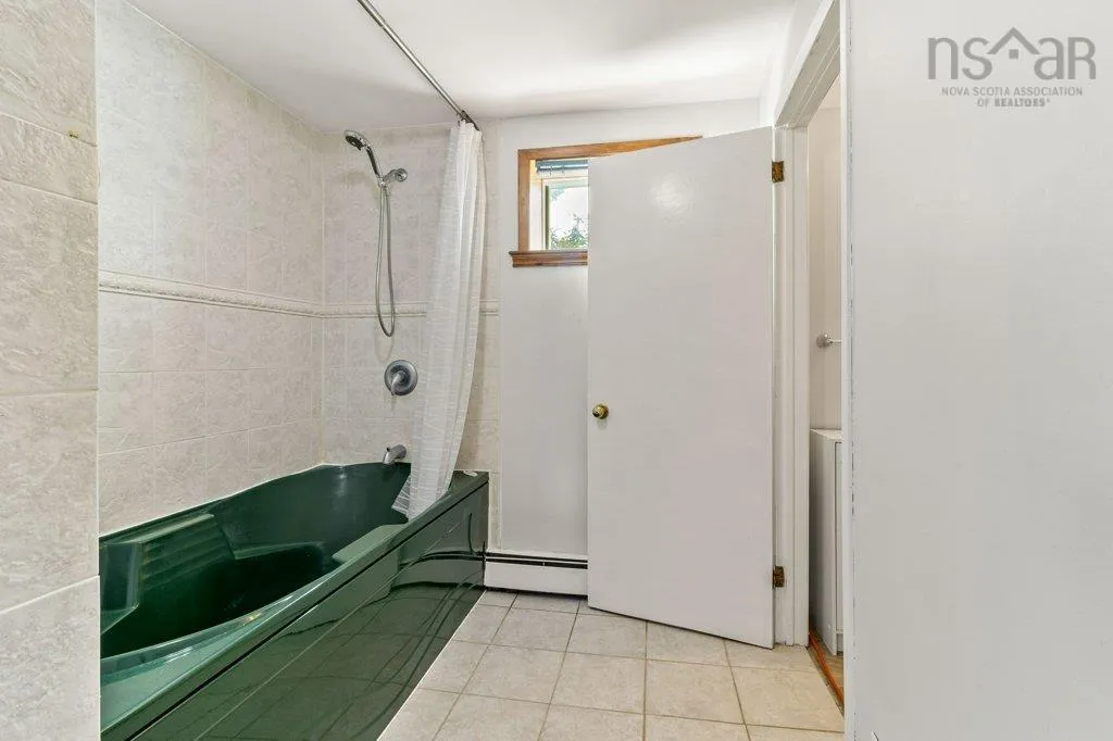 83 Redoubt Way, Eastern Passage, NS B3G 1E7, 4 Bedrooms Bedrooms, ,2 BathroomsBathrooms,Residential,For Sale,Redoubt,202523025