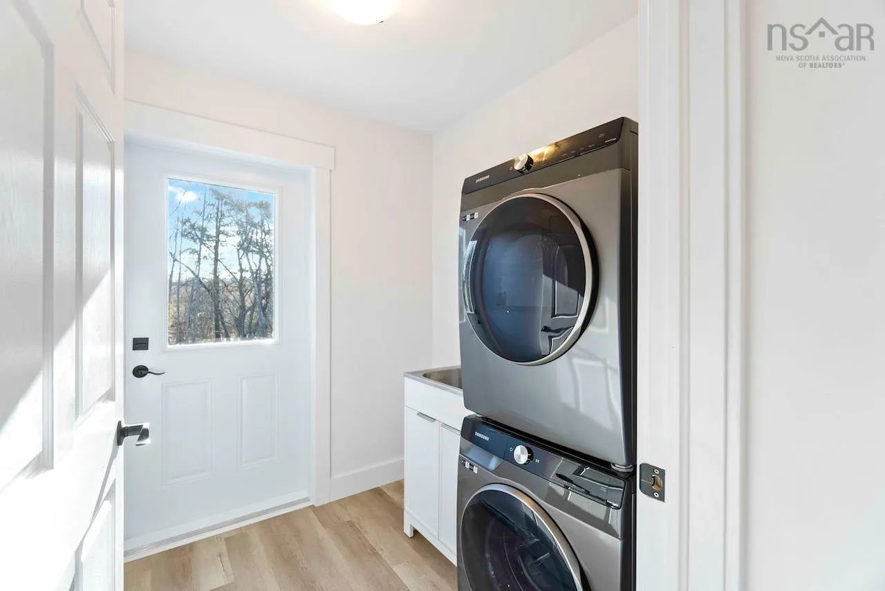 317 Nichols Avenue, North Kentville, NS B4N 3V7, 2 Bedrooms Bedrooms, ,1 BathroomBathrooms,Residential,For Sale,Nichols,202518756