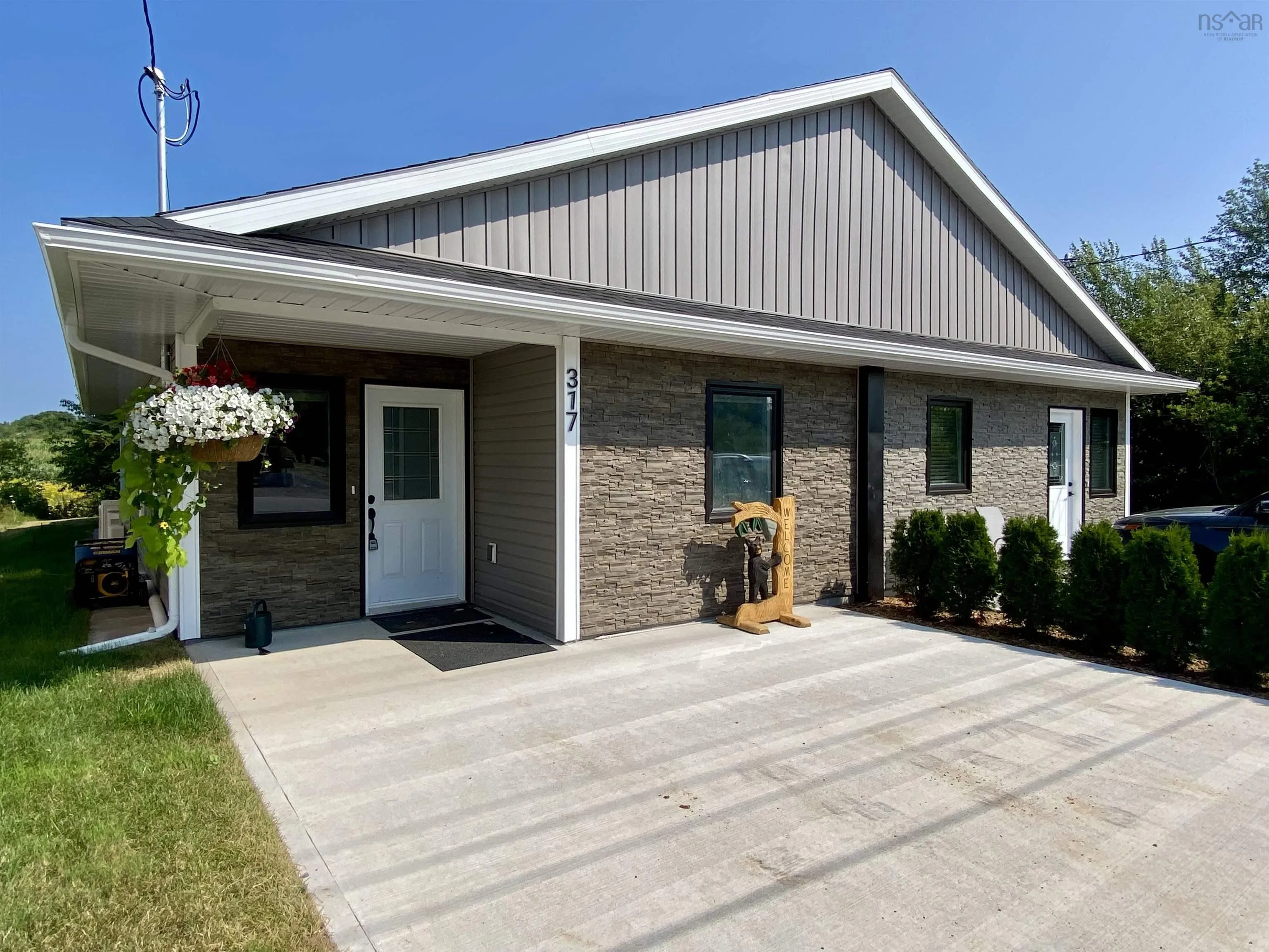 317 Nichols Avenue, North Kentville, NS B4N 3V7, 2 Bedrooms Bedrooms, ,1 BathroomBathrooms,Residential,For Sale,Nichols,202518756