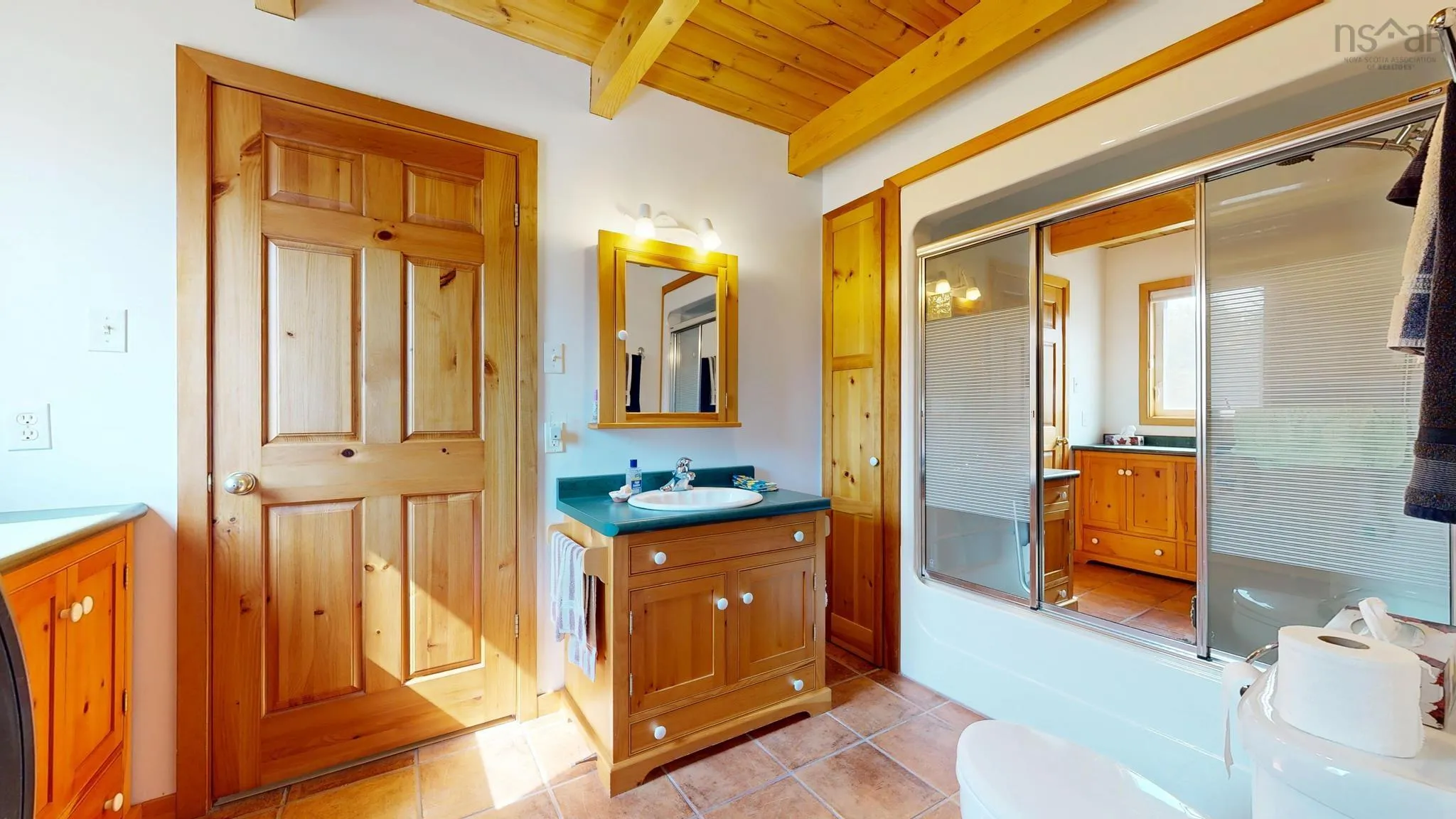1228 Rr1 Shore Road, Western Head, NS B0T 1K0, 4 Bedrooms Bedrooms, ,3 BathroomsBathrooms,Residential,For Sale,Rr1 Shore,202523250