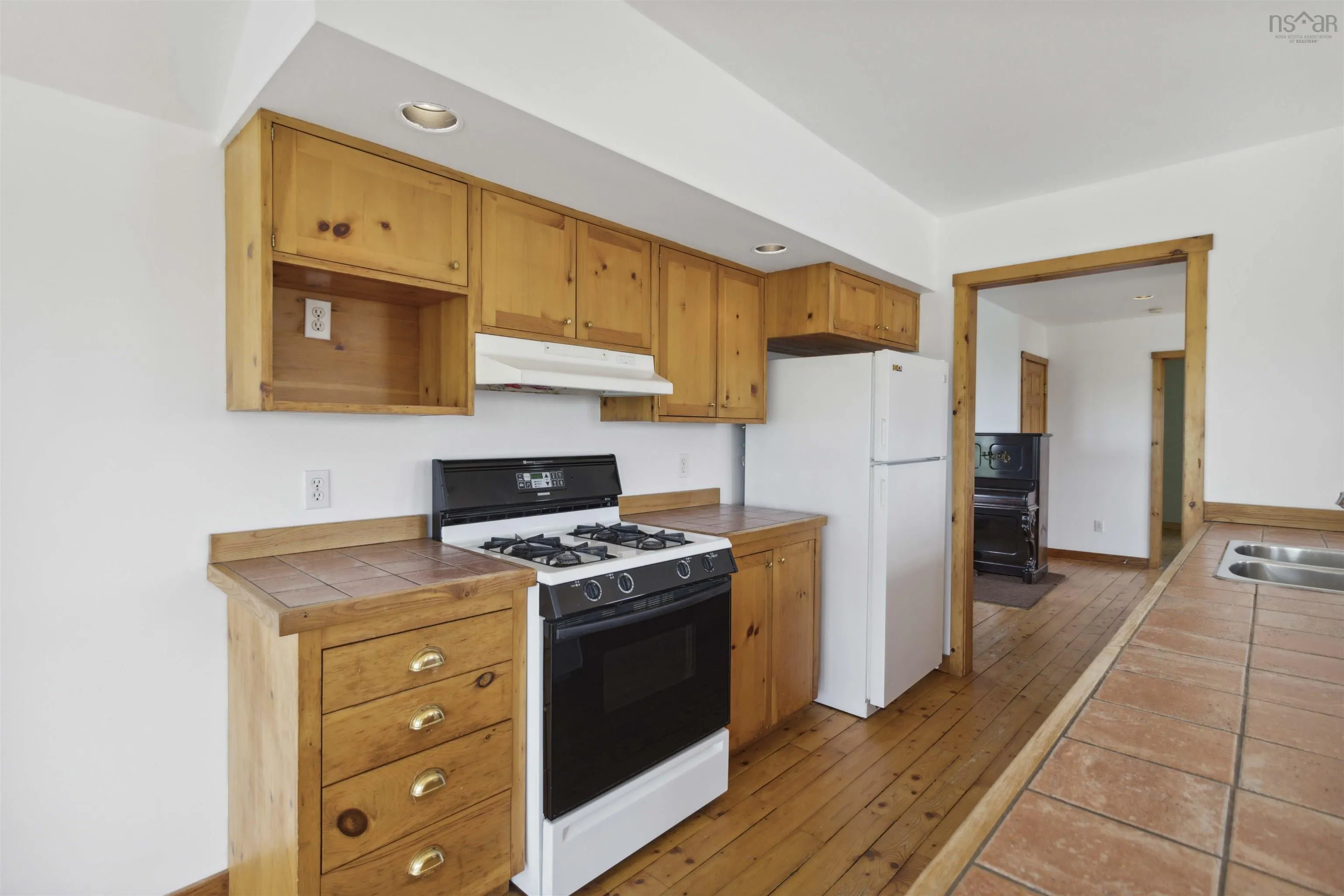 21 West Berlin Wharf Road, West Berlin, NS B0J 2H0, 3 Bedrooms Bedrooms, ,2 BathroomsBathrooms,Residential,For Sale,West Berlin Wharf,202513092
