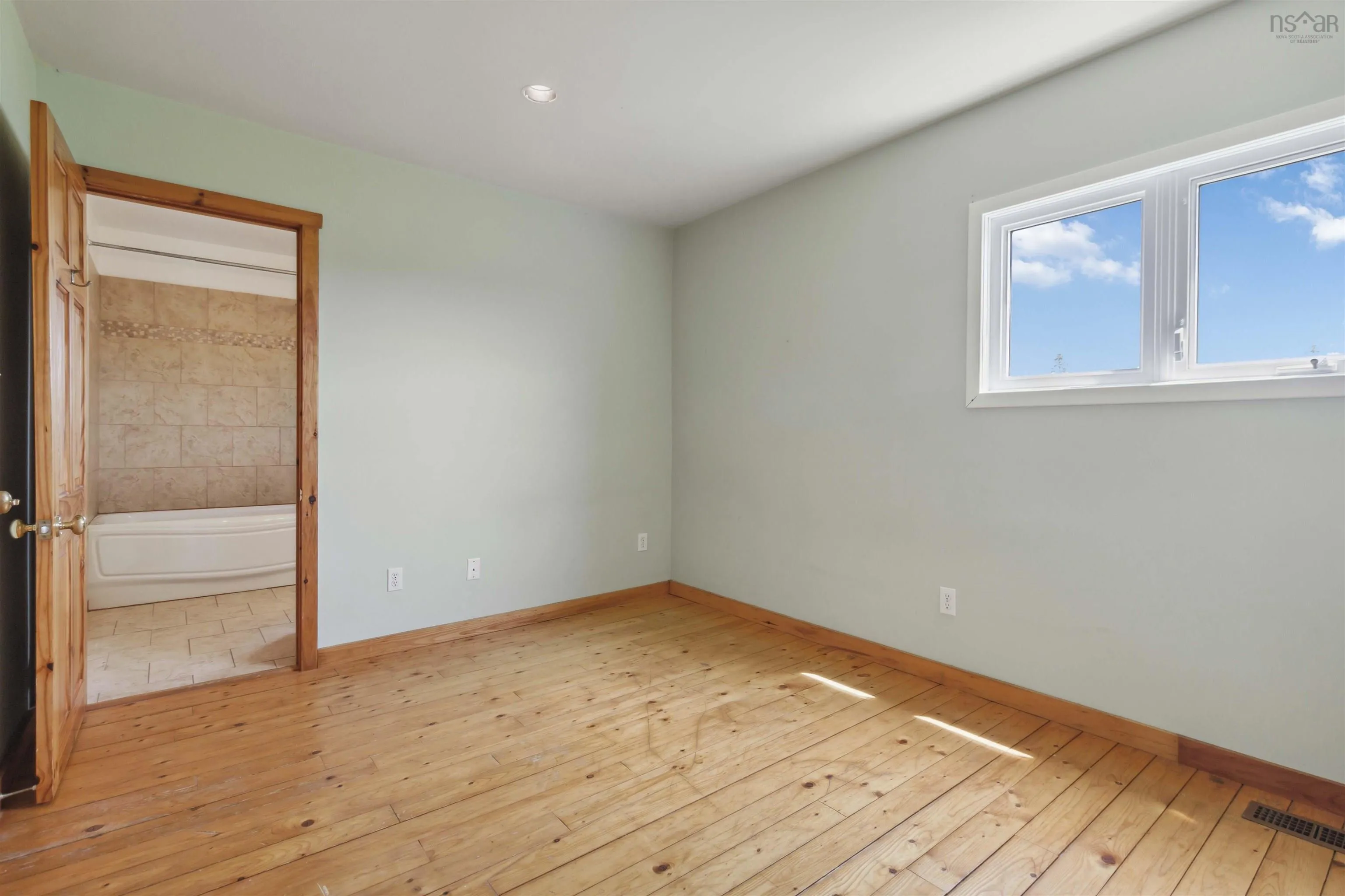 21 West Berlin Wharf Road, West Berlin, NS B0J 2H0, 3 Bedrooms Bedrooms, ,2 BathroomsBathrooms,Residential,For Sale,West Berlin Wharf,202513092