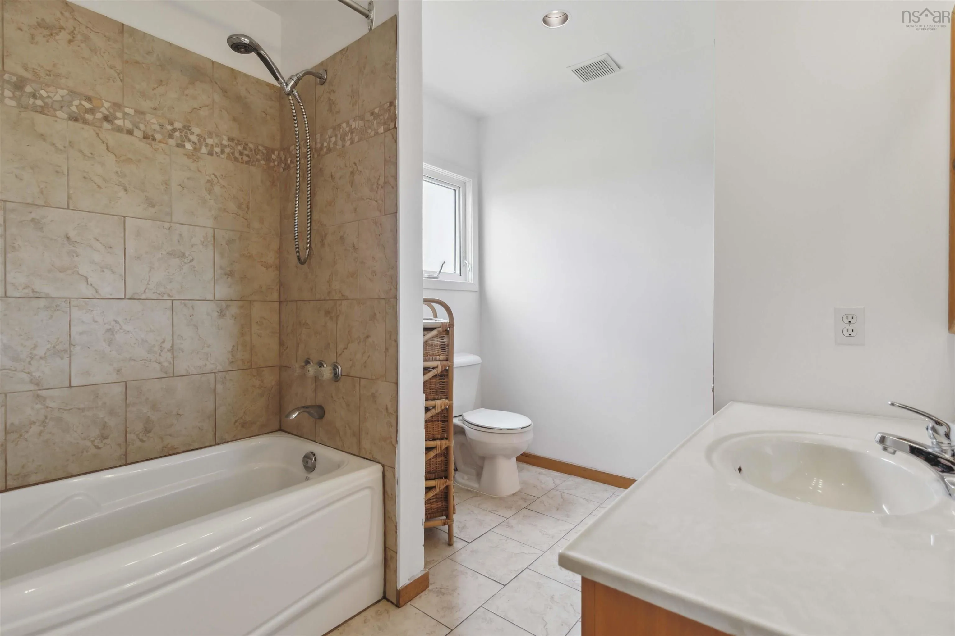 21 West Berlin Wharf Road, West Berlin, NS B0J 2H0, 3 Bedrooms Bedrooms, ,2 BathroomsBathrooms,Residential,For Sale,West Berlin Wharf,202513092