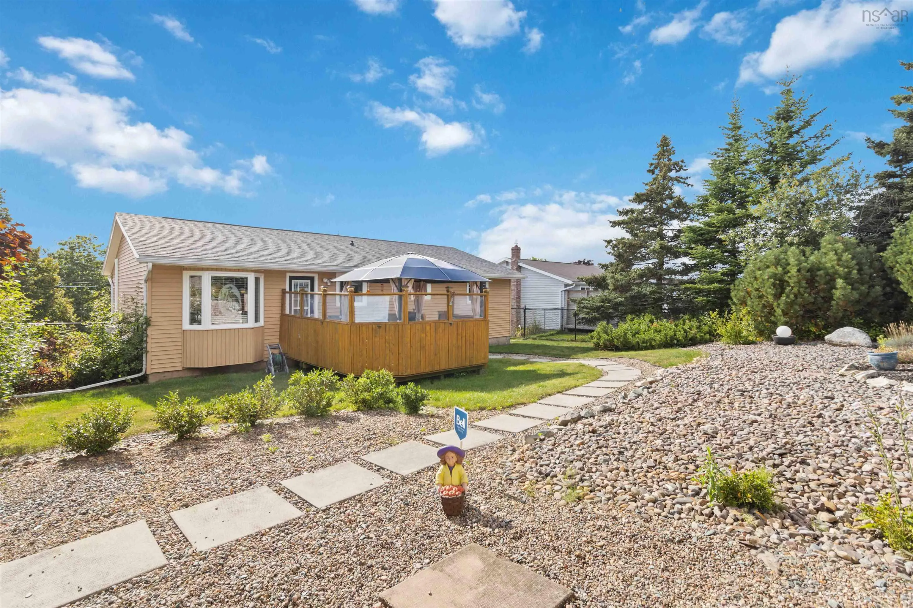 1 Gammon Crescent, Dartmouth, NS B2W 5N9, 3 Bedrooms Bedrooms, ,3 BathroomsBathrooms,Residential,For Sale,Gammon,202520686