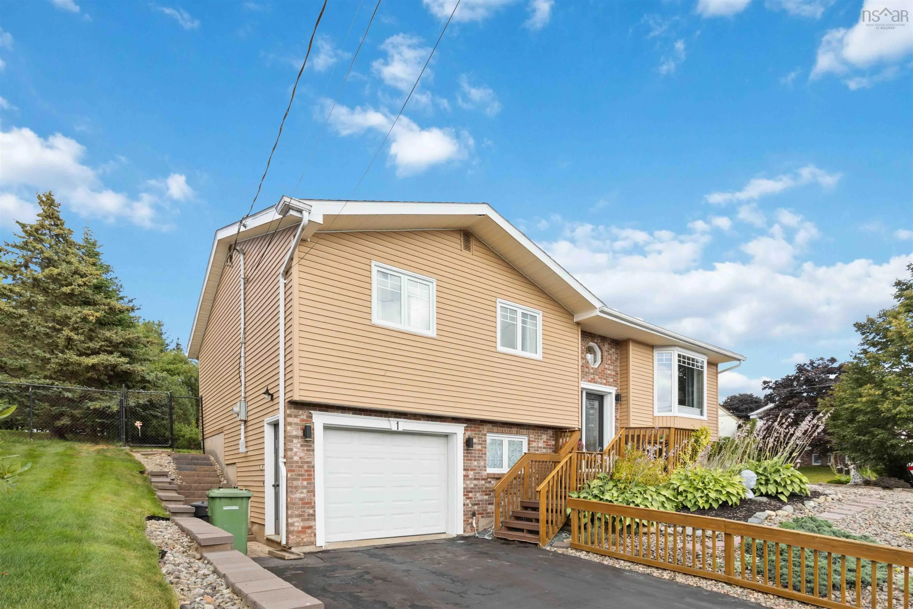 1 Gammon Crescent, Dartmouth, NS B2W 5N9, 3 Bedrooms Bedrooms, ,3 BathroomsBathrooms,Residential,For Sale,Gammon,202520686
