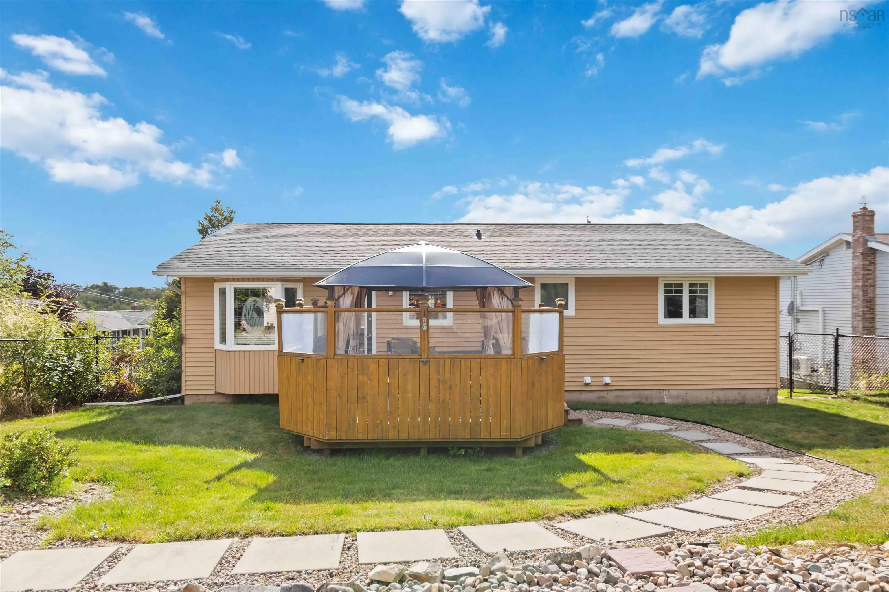 1 Gammon Crescent, Dartmouth, NS B2W 5N9, 3 Bedrooms Bedrooms, ,3 BathroomsBathrooms,Residential,For Sale,Gammon,202520686