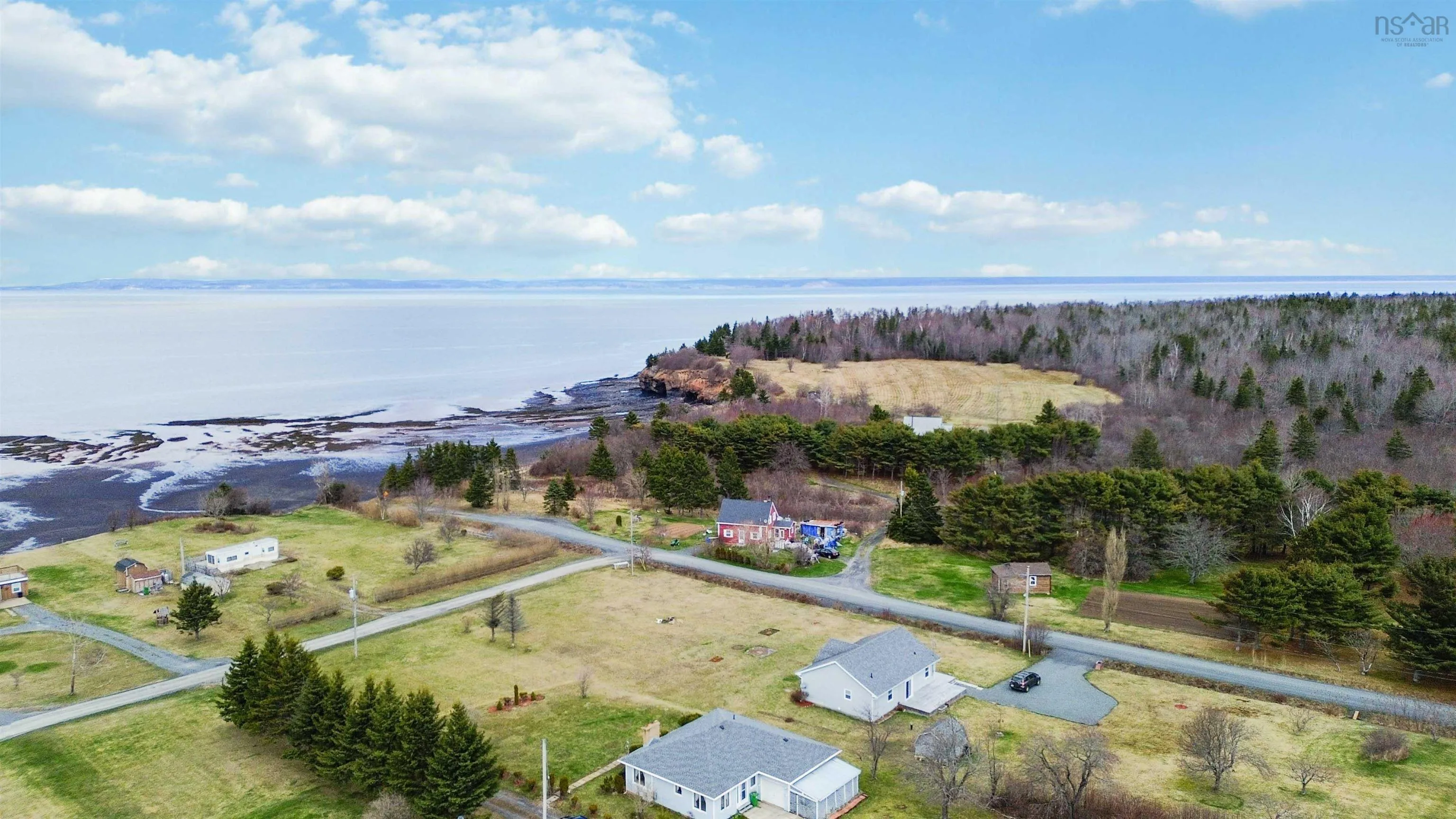 13 Cove Road, Bramber Ns B0n 2r0, 3 Bedrooms Bedrooms, ,2 BathroomsBathrooms,Residential,For Sale,Cove,202508979
