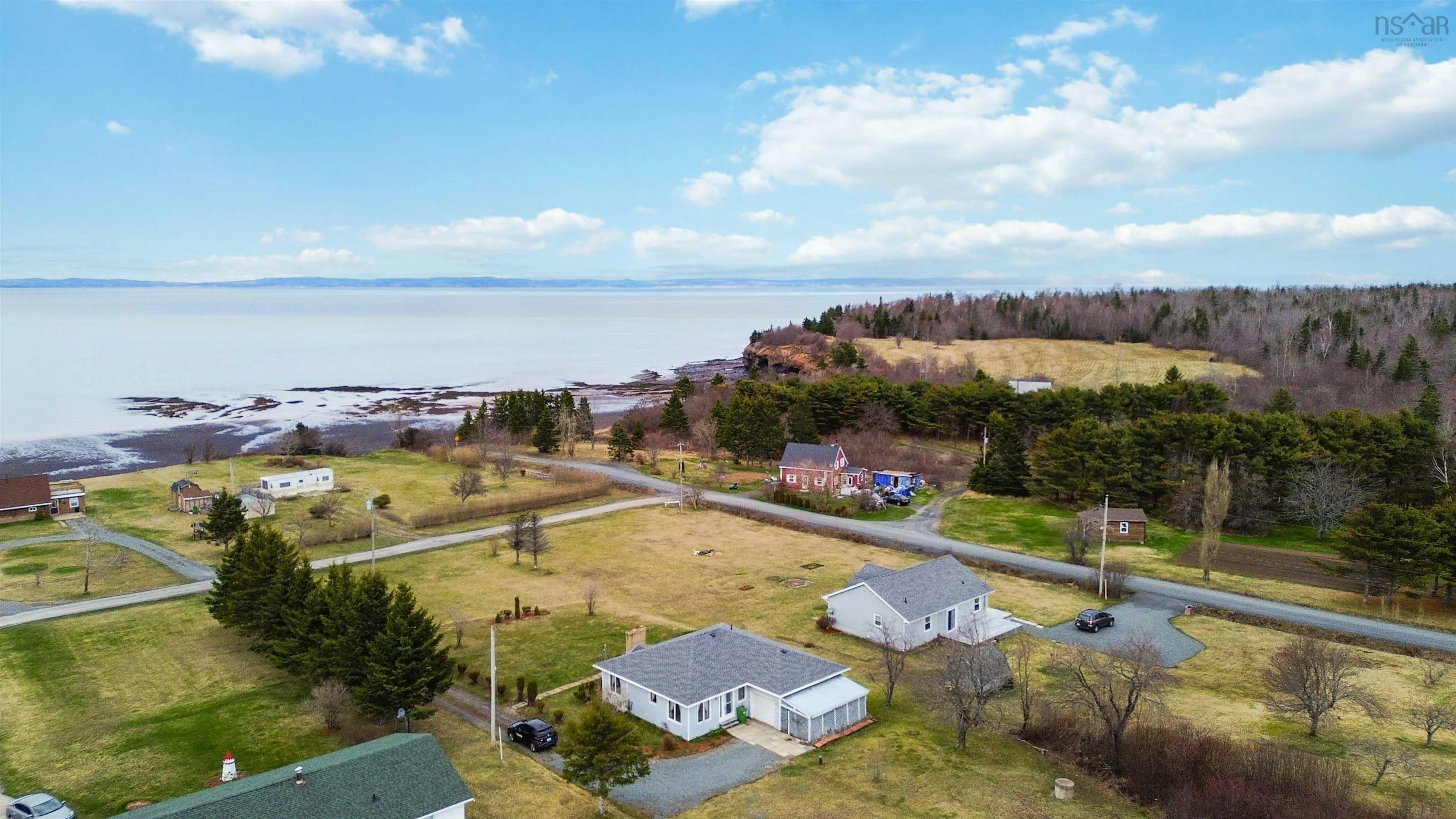 13 Cove Road, Bramber Ns B0n 2r0, 3 Bedrooms Bedrooms, ,2 BathroomsBathrooms,Residential,For Sale,Cove,202508979