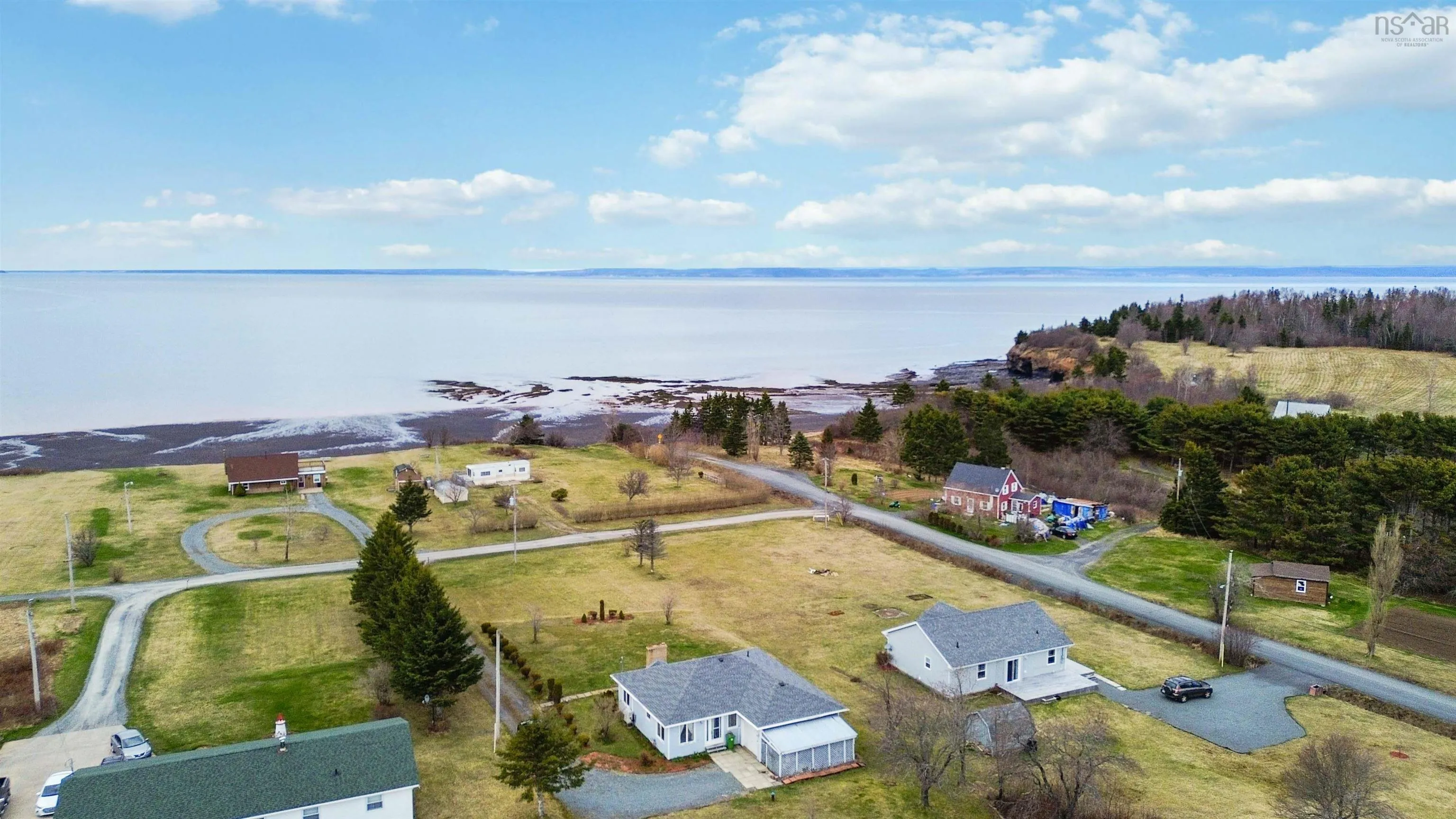 13 Cove Road, Bramber Ns B0n 2r0, 3 Bedrooms Bedrooms, ,2 BathroomsBathrooms,Residential,For Sale,Cove,202508979