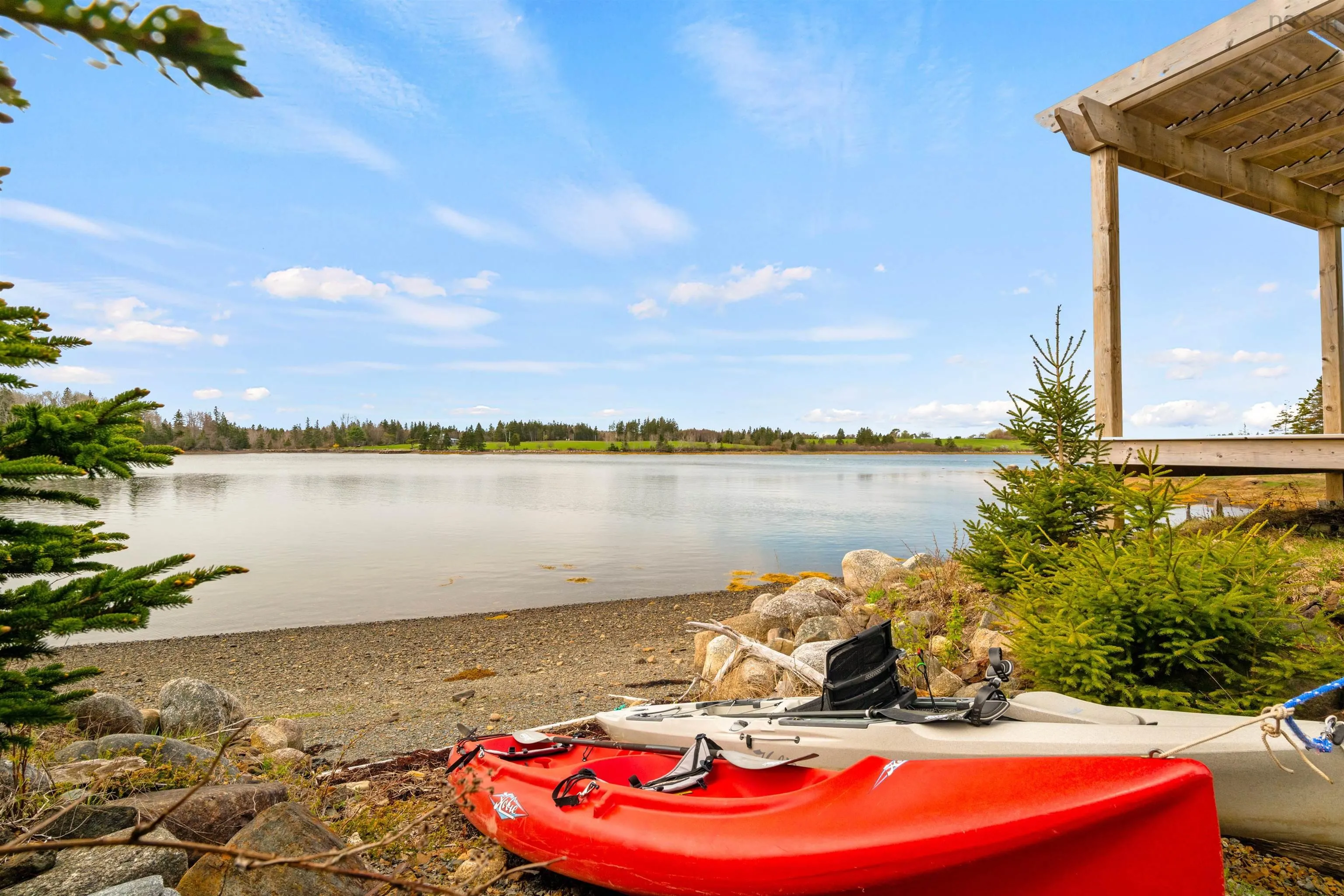 42 Goldfinch Lane, Heckmans Island Ns B0j 2c0, 4 Bedrooms Bedrooms, ,2 BathroomsBathrooms,Residential,For Sale,Goldfinch,202510681