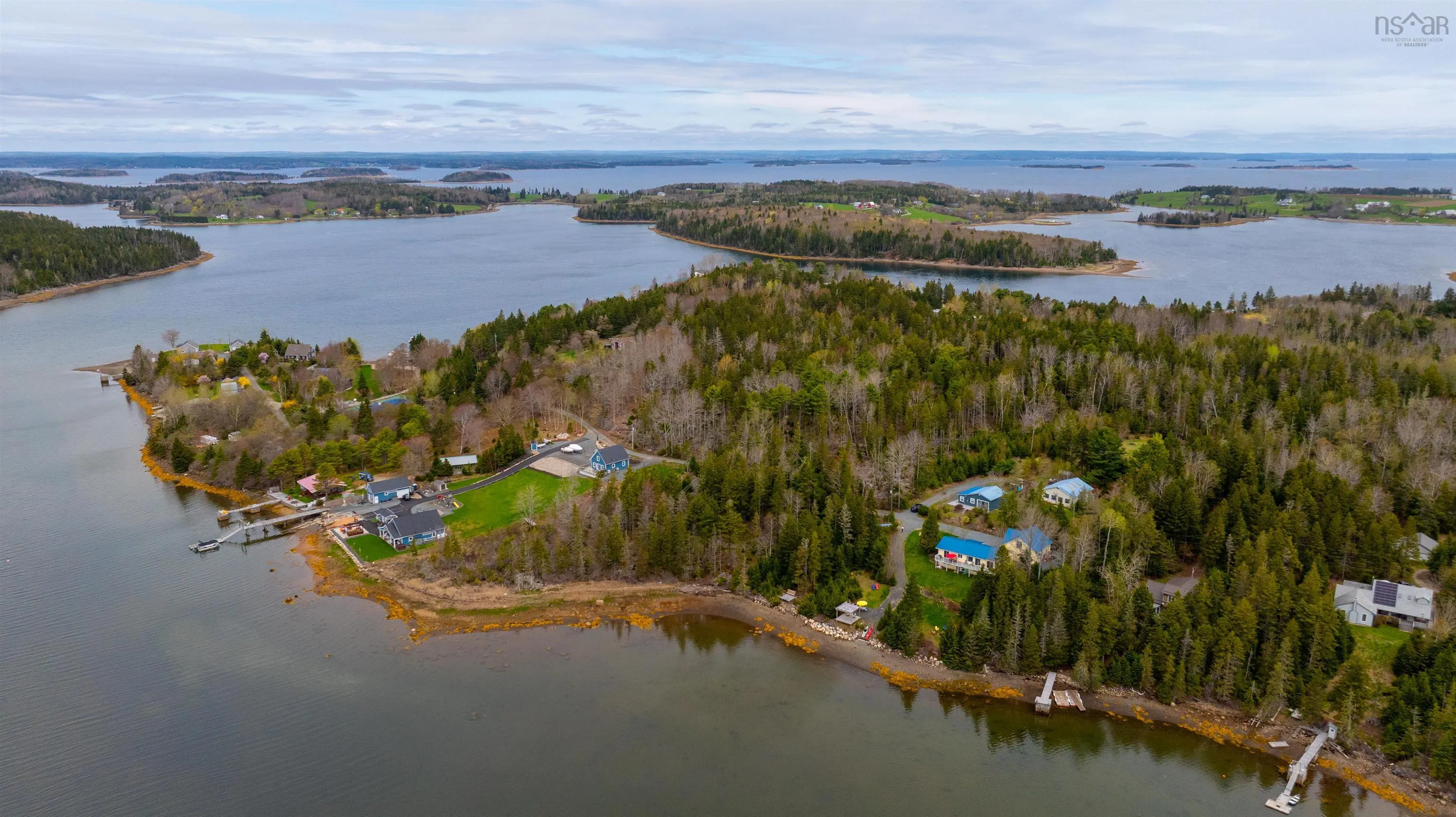 42 Goldfinch Lane, Heckmans Island Ns B0j 2c0, 4 Bedrooms Bedrooms, ,2 BathroomsBathrooms,Residential,For Sale,Goldfinch,202510681