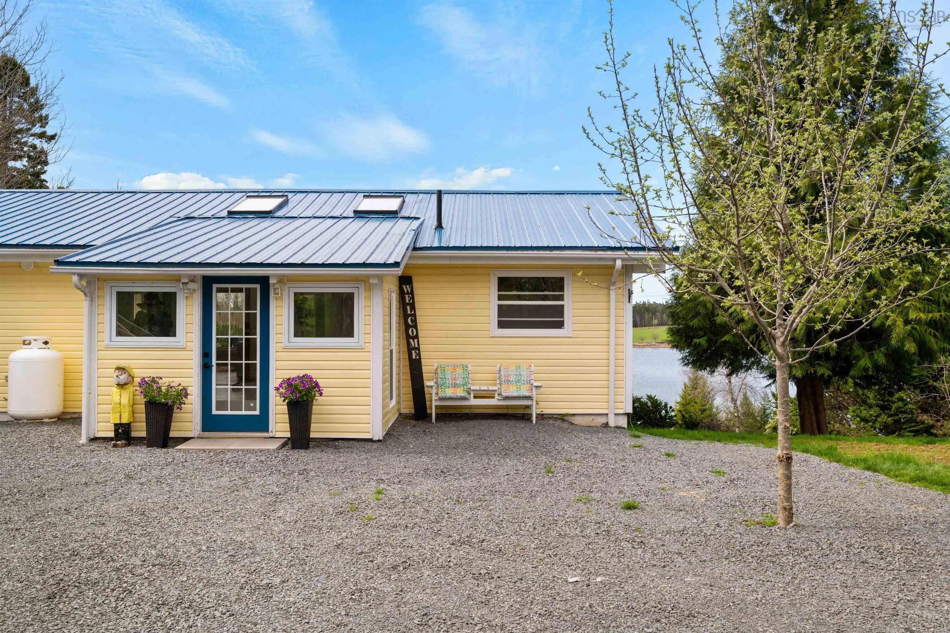 42 Goldfinch Lane, Heckmans Island Ns B0j 2c0, 4 Bedrooms Bedrooms, ,2 BathroomsBathrooms,Residential,For Sale,Goldfinch,202510681