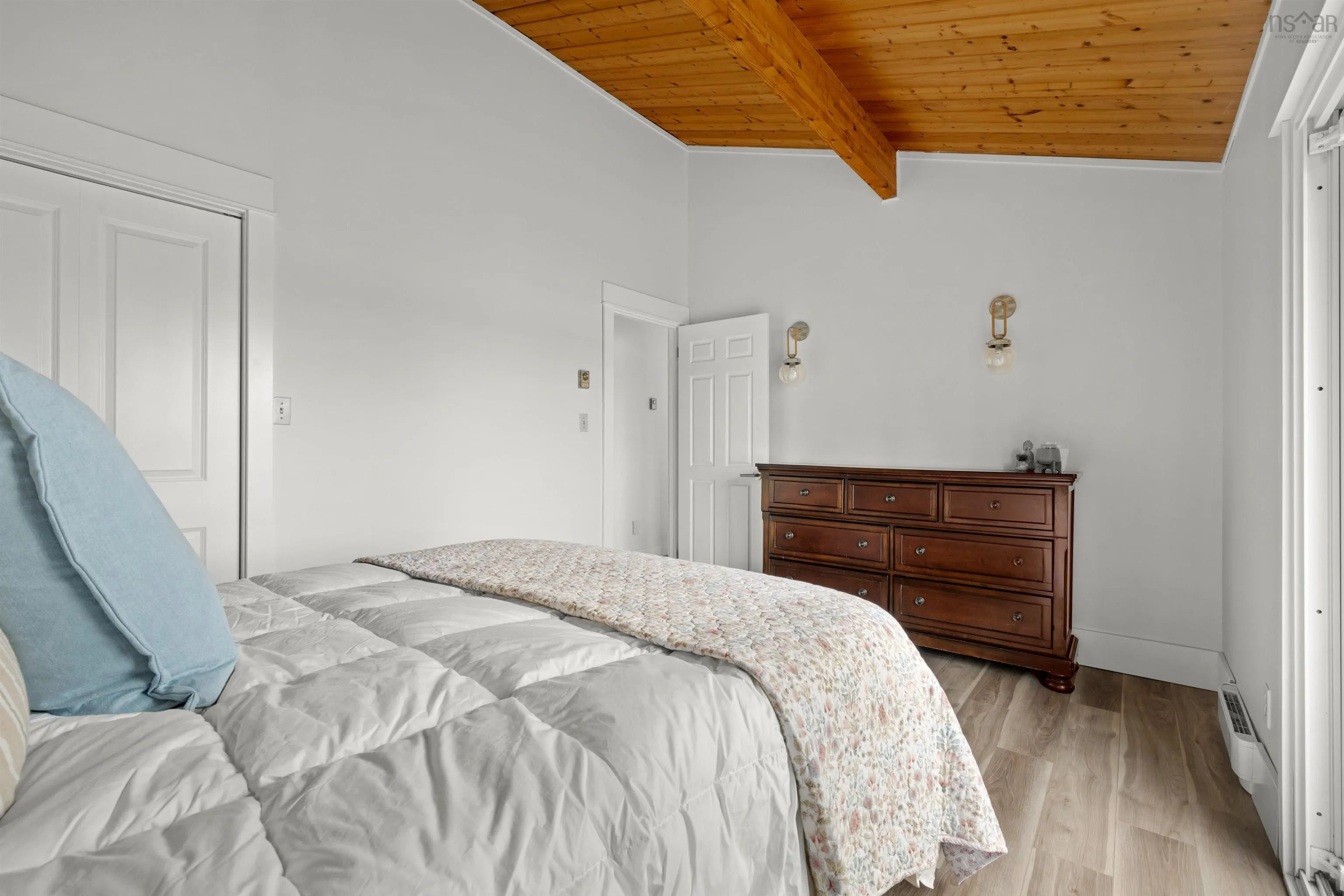 42 Goldfinch Lane, Heckmans Island Ns B0j 2c0, 4 Bedrooms Bedrooms, ,2 BathroomsBathrooms,Residential,For Sale,Goldfinch,202510681