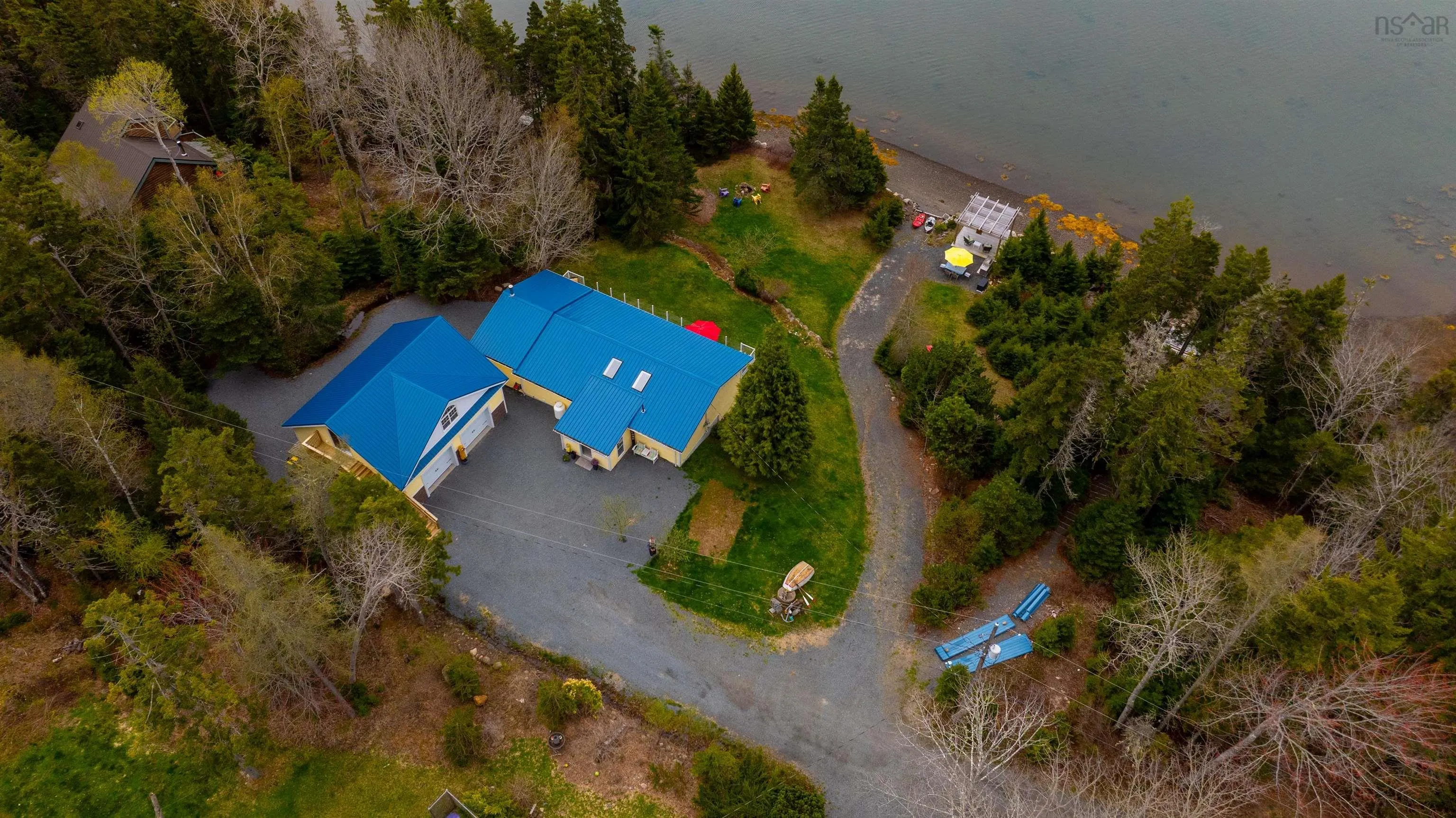 42 Goldfinch Lane, Heckmans Island Ns B0j 2c0, 4 Bedrooms Bedrooms, ,2 BathroomsBathrooms,Residential,For Sale,Goldfinch,202510681